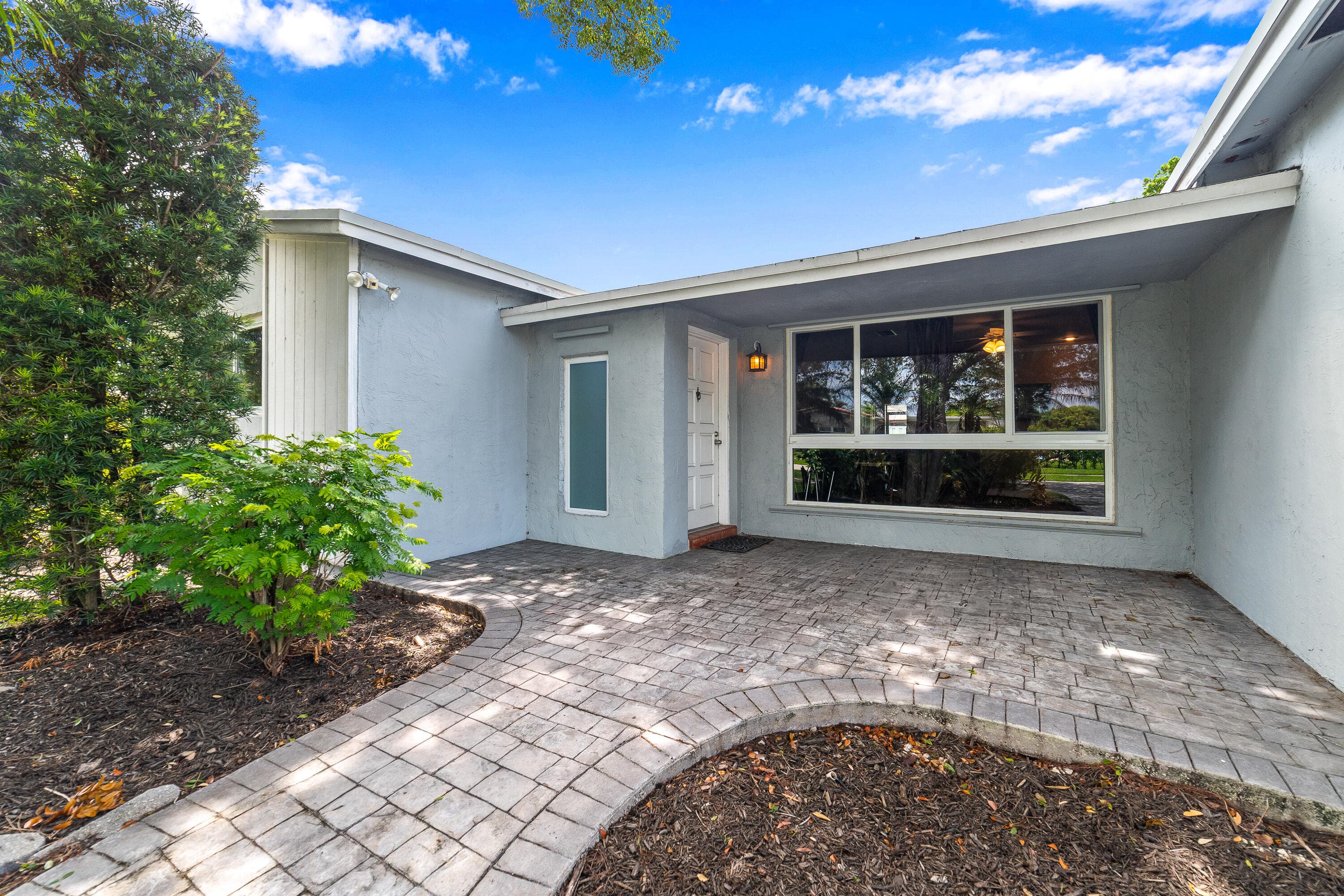 10578 NW 3 Street, Plantation, FL 33324 — photo 2 of 34