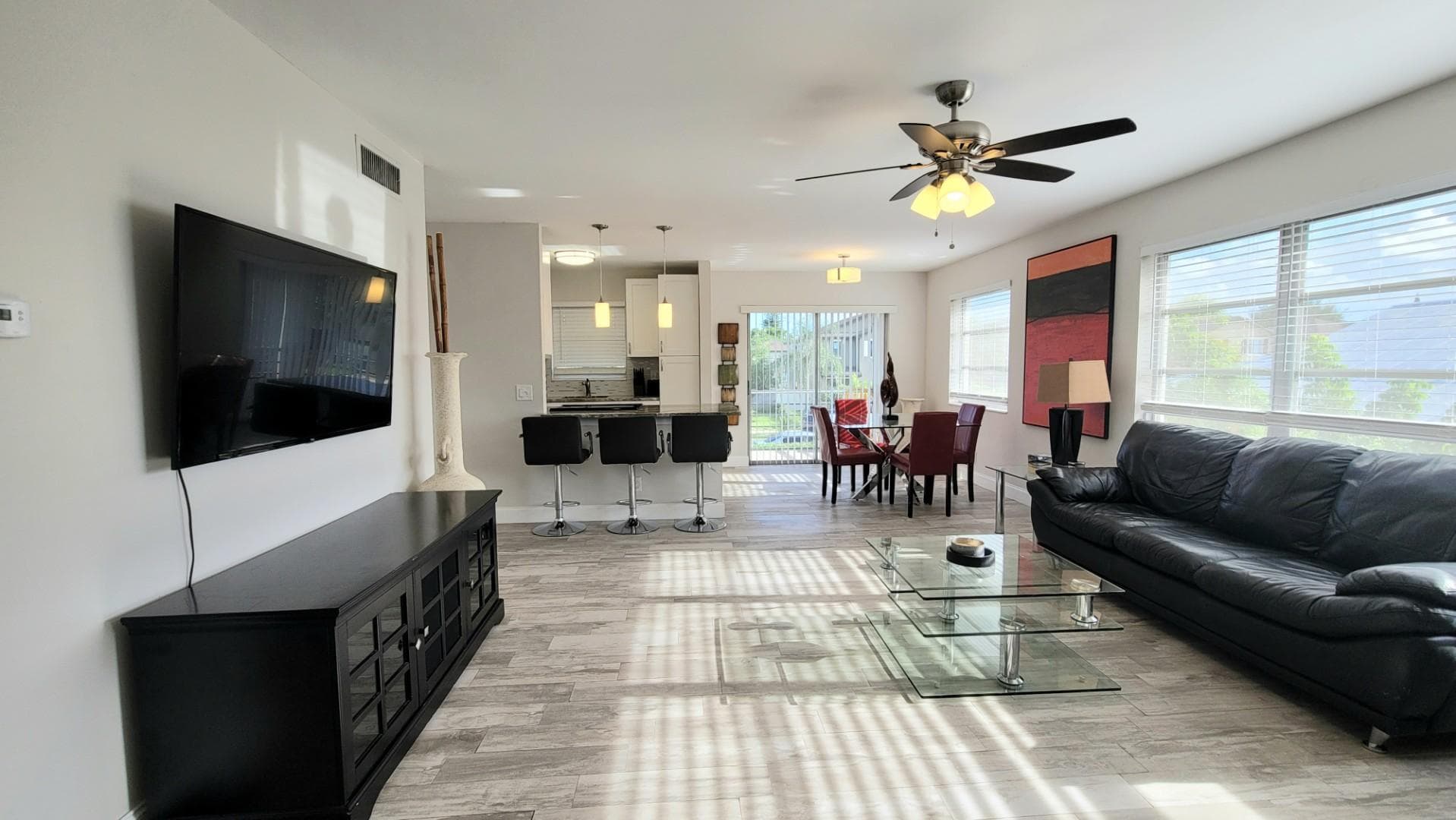 115 SW 1st Avenue 10, Boynton Beach, FL 33435 — photo 1 of 7