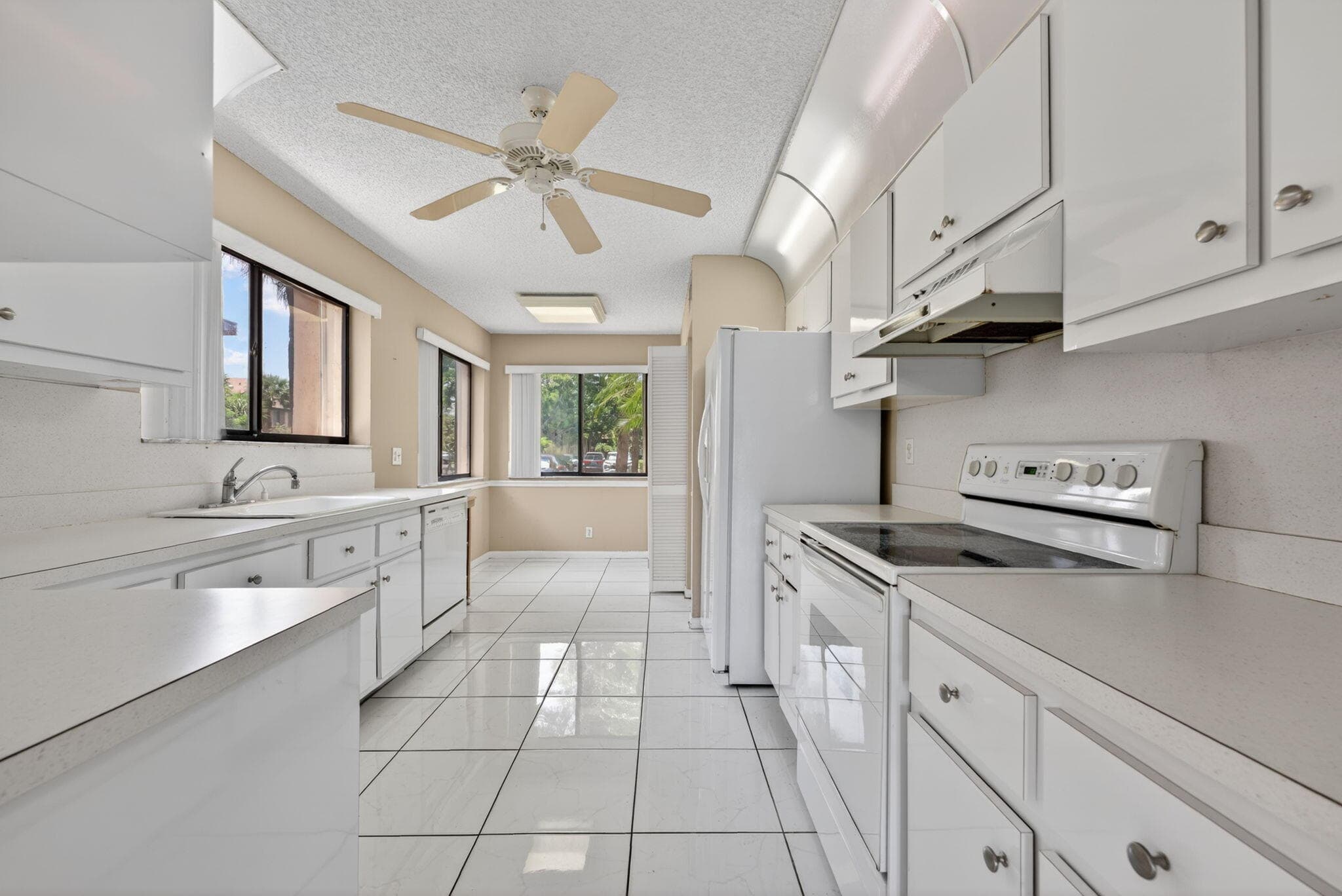 2240 SW 92nd Terrace 2402, Davie, FL 33324 — photo 28 of 37