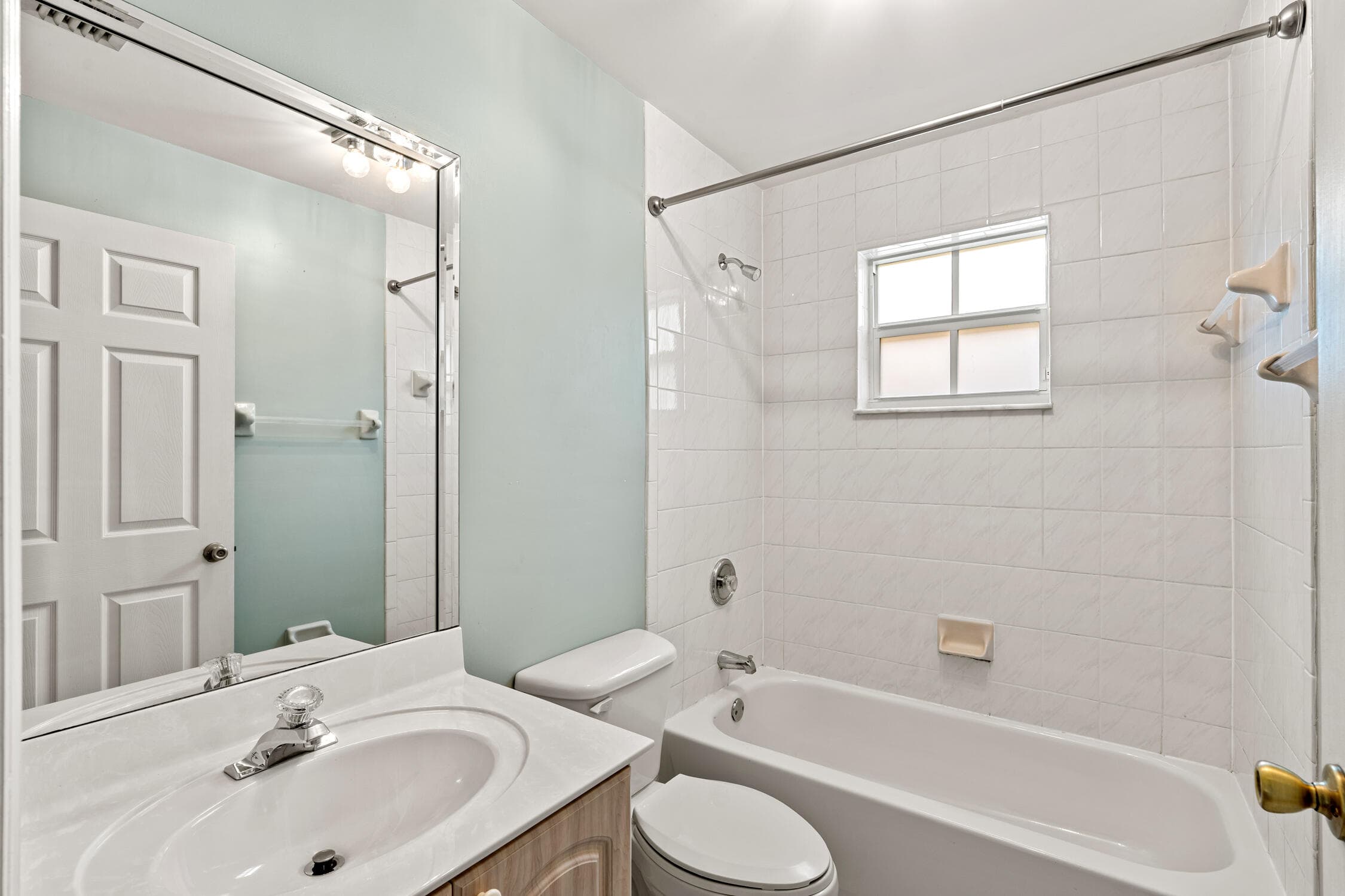 376 E Royal Cove Circle, Davie, FL 33325 — photo 40 of 60