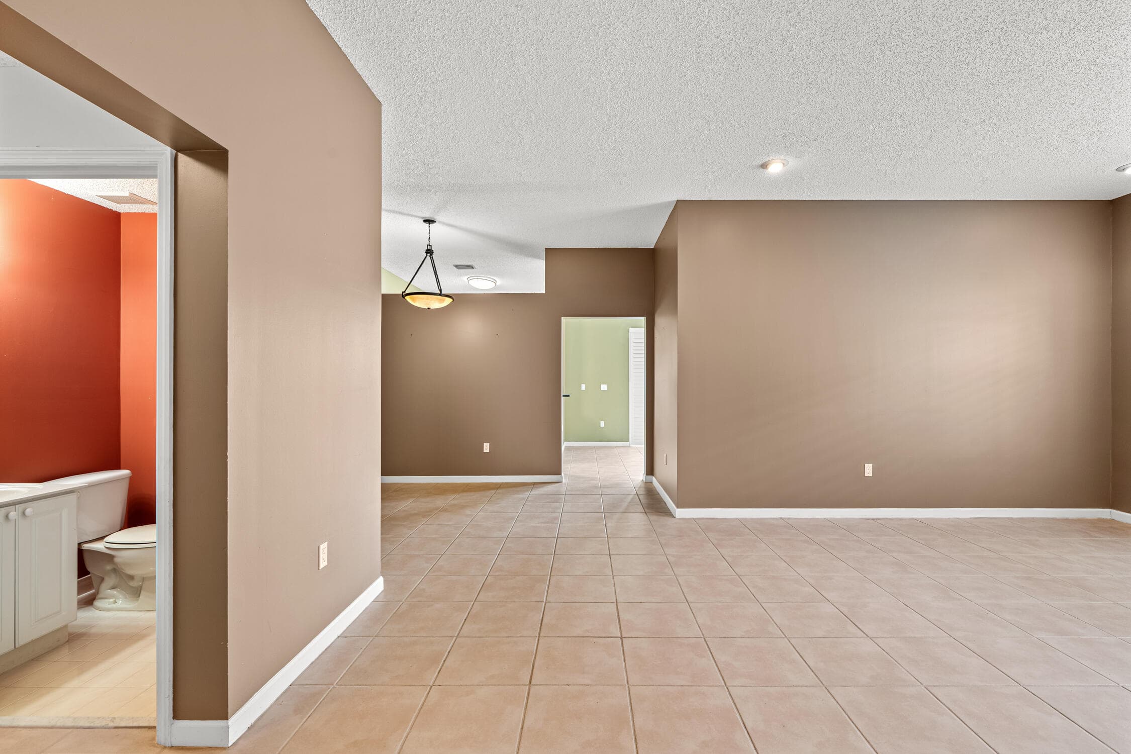 376 E Royal Cove Circle, Davie, FL 33325 — photo 11 of 60