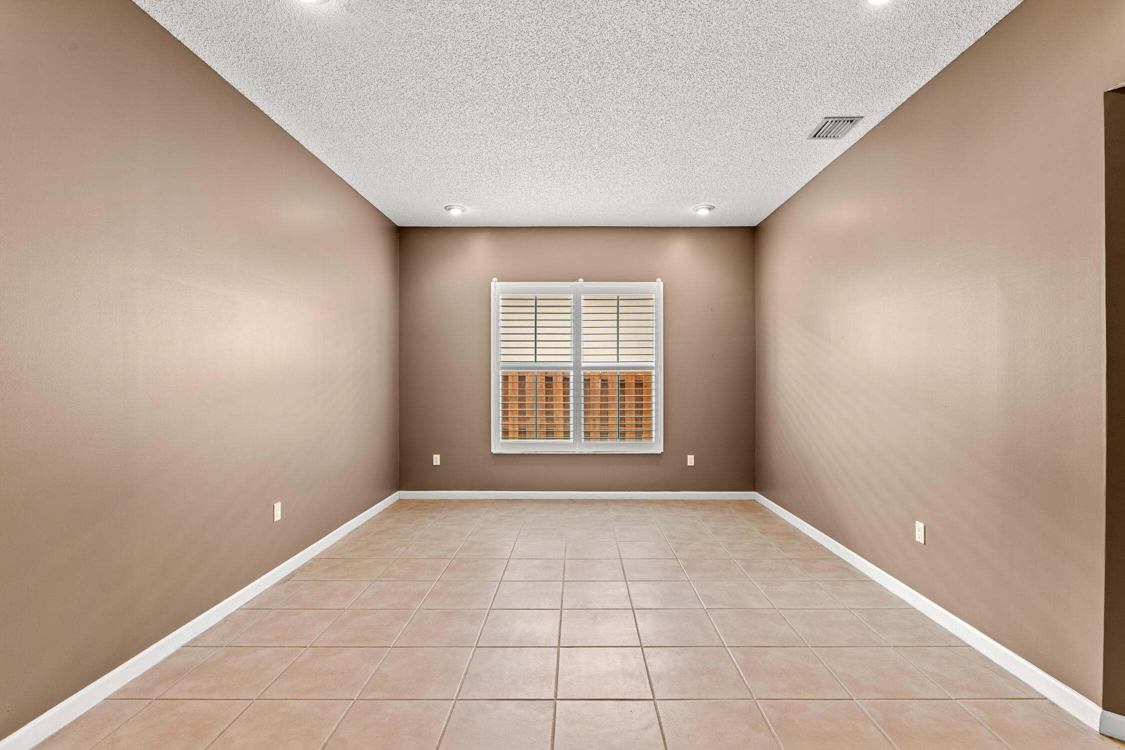 376 E Royal Cove Circle, Davie, FL 33325 — photo 7 of 60