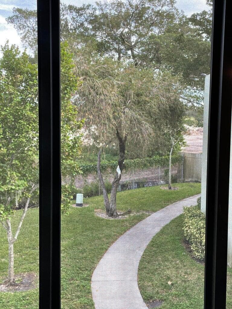 211 Lake Pointe Drive Unit 207, Oakland Park, FL 33309 — photo 1 of 8