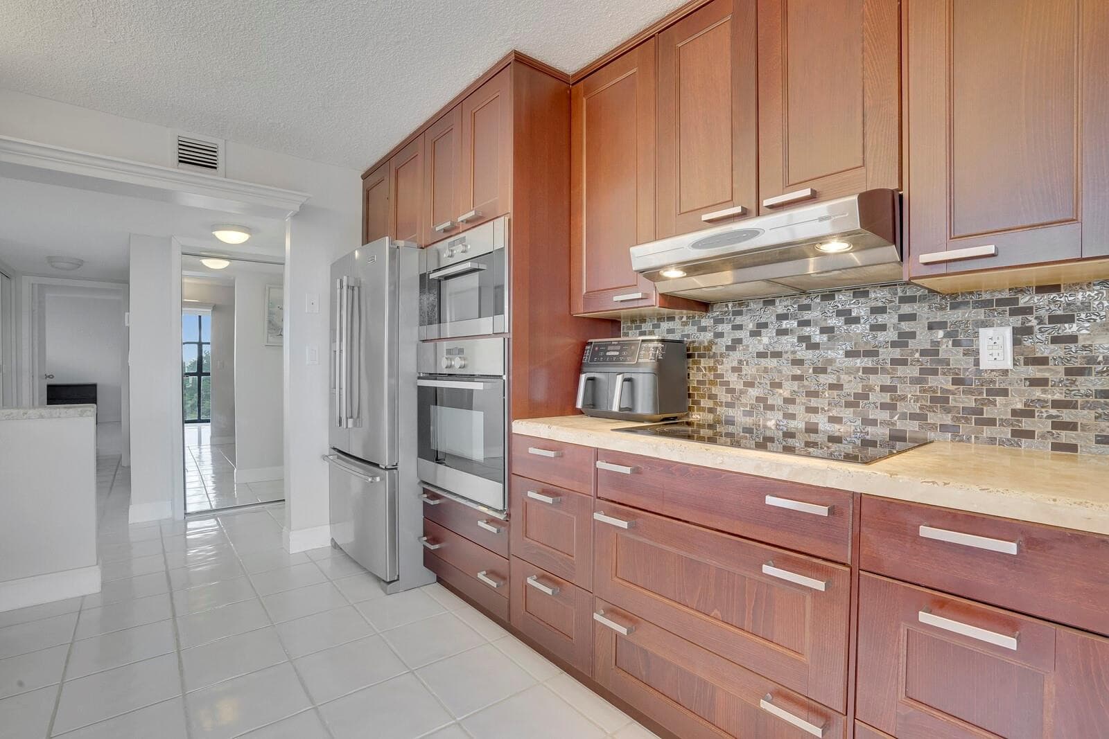 600 Parkview Drive 531, Hallandale Beach, FL 33009 — photo 6 of 41