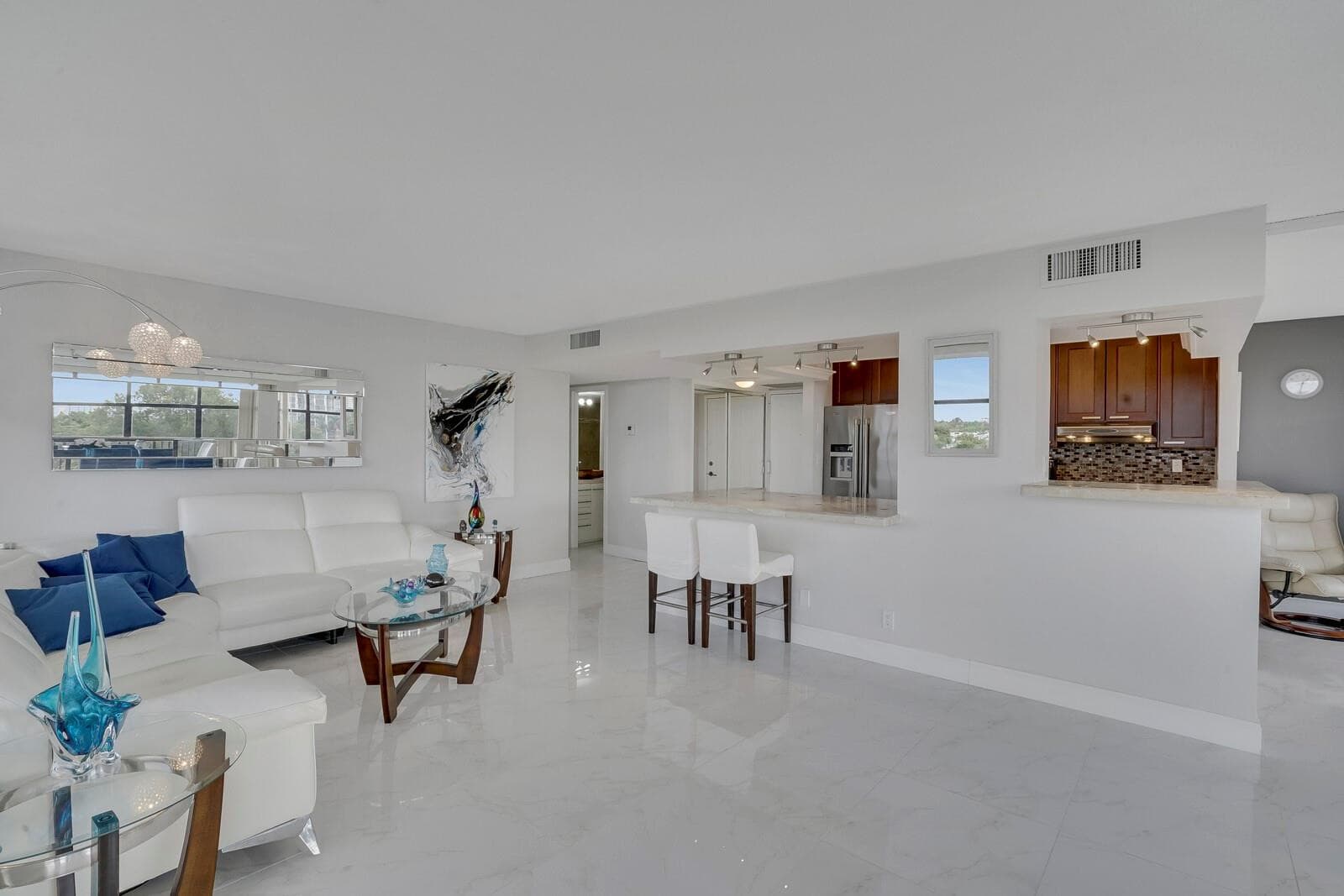 600 Parkview Drive 531, Hallandale Beach, FL 33009 — photo 10 of 41