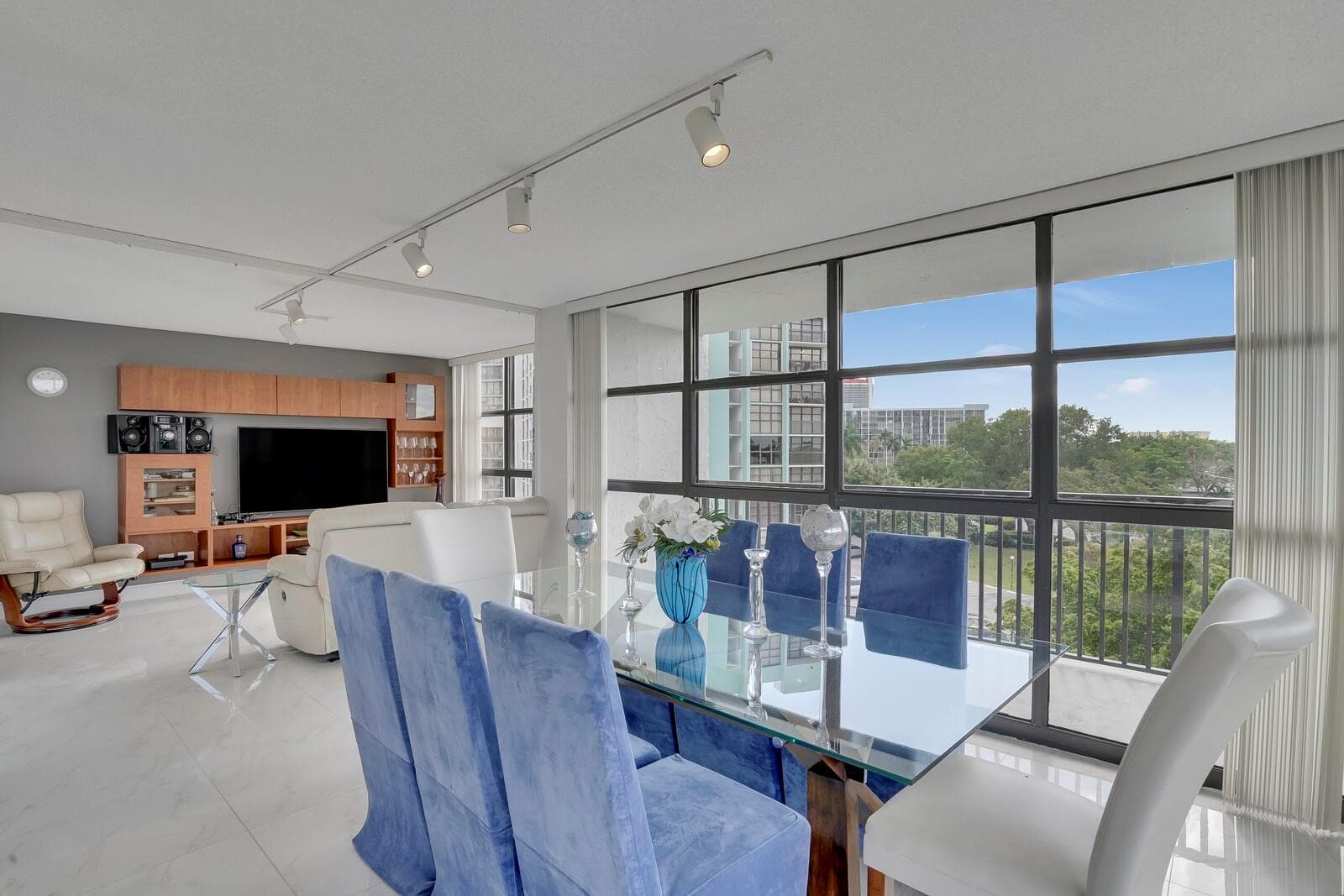 600 Parkview Drive 531, Hallandale Beach, FL 33009 — photo 11 of 41