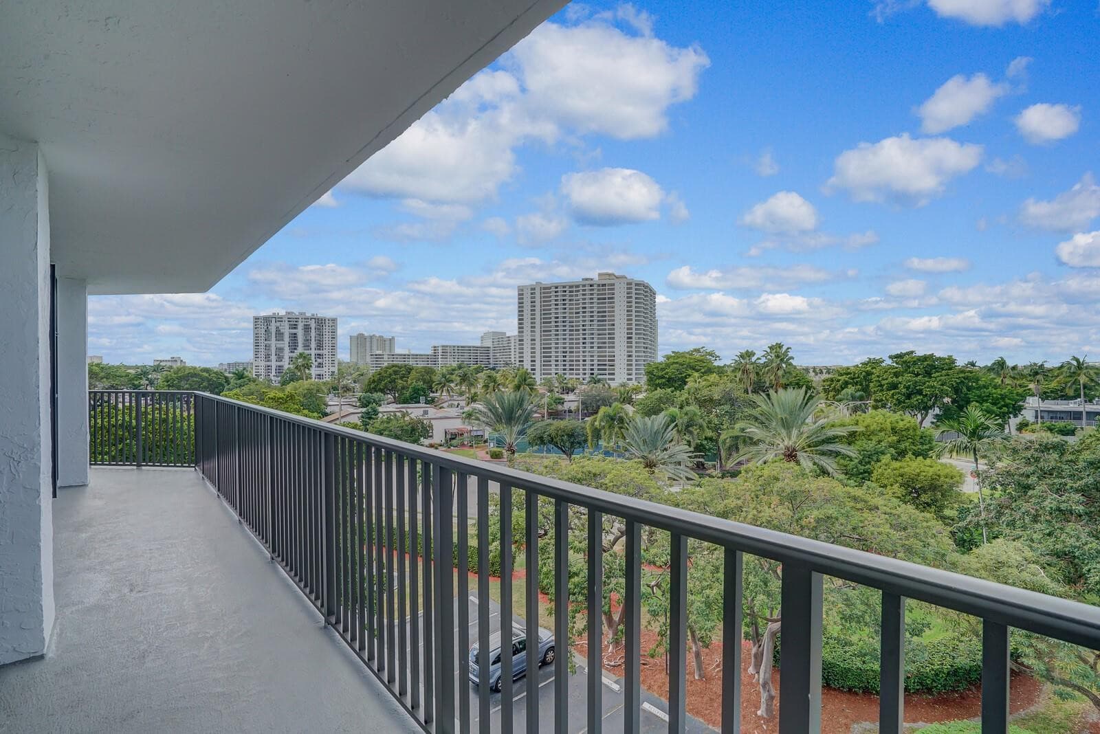 600 Parkview Drive 531, Hallandale Beach, FL 33009 — photo 26 of 41