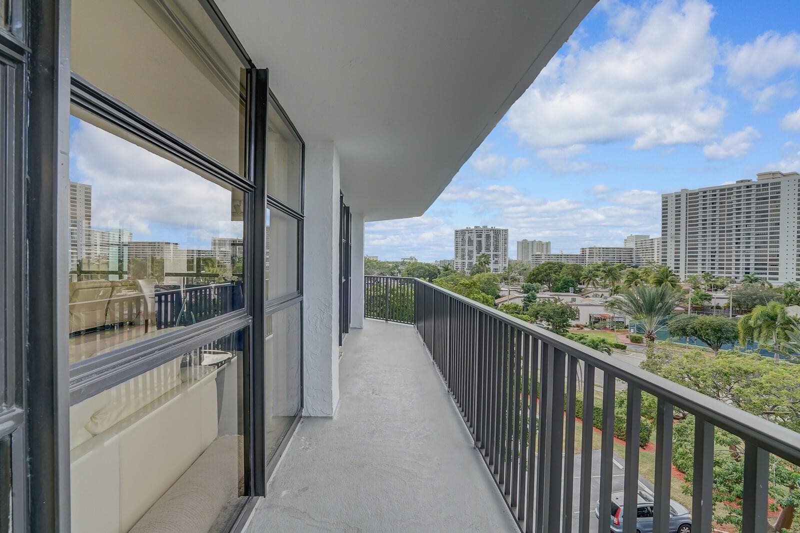 600 Parkview Drive 531, Hallandale Beach, FL 33009 — photo 27 of 41