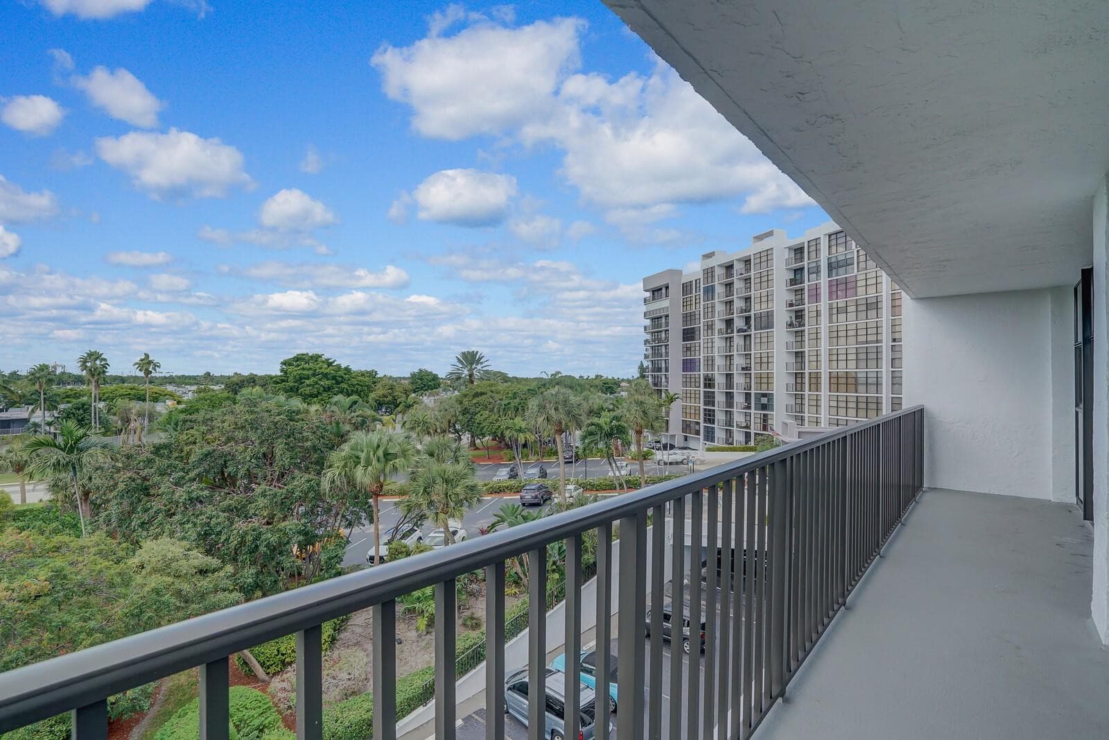600 Parkview Drive 531, Hallandale Beach, FL 33009 — photo 28 of 41