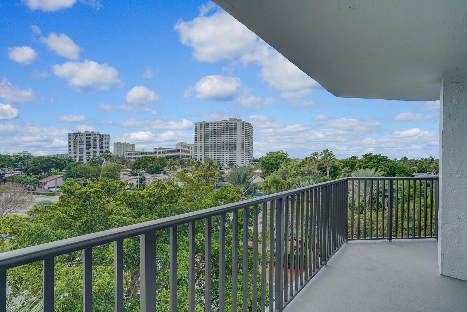 600 Parkview Drive 531, Hallandale Beach, FL 33009 — photo 30 of 41