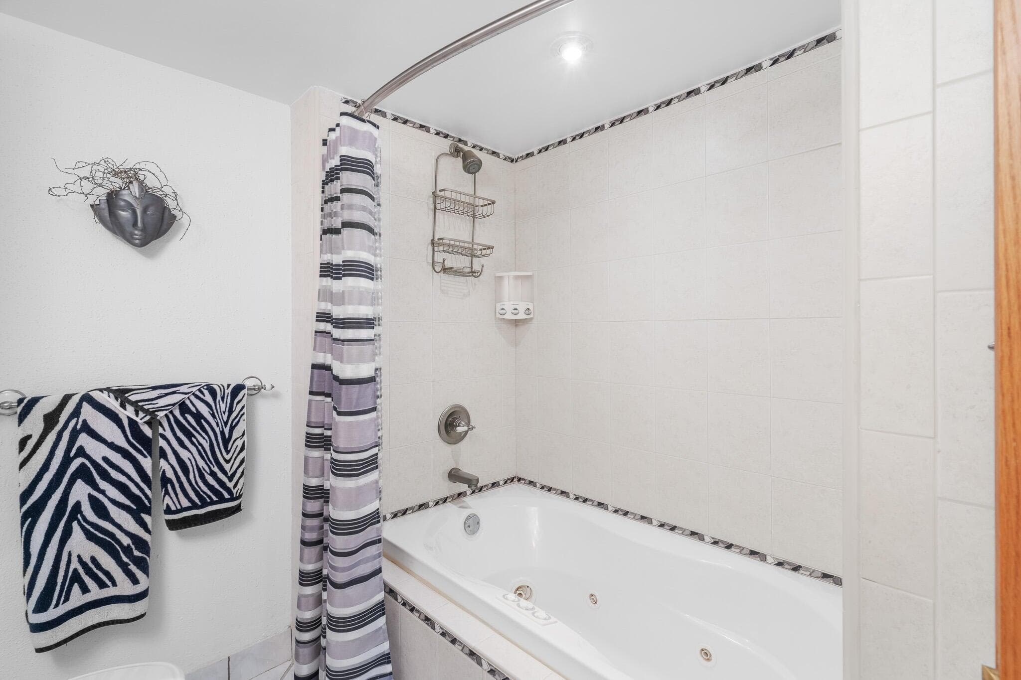 950 Ponce De Leon Road 109, Boca Raton, FL 33432 — photo 27 of 37