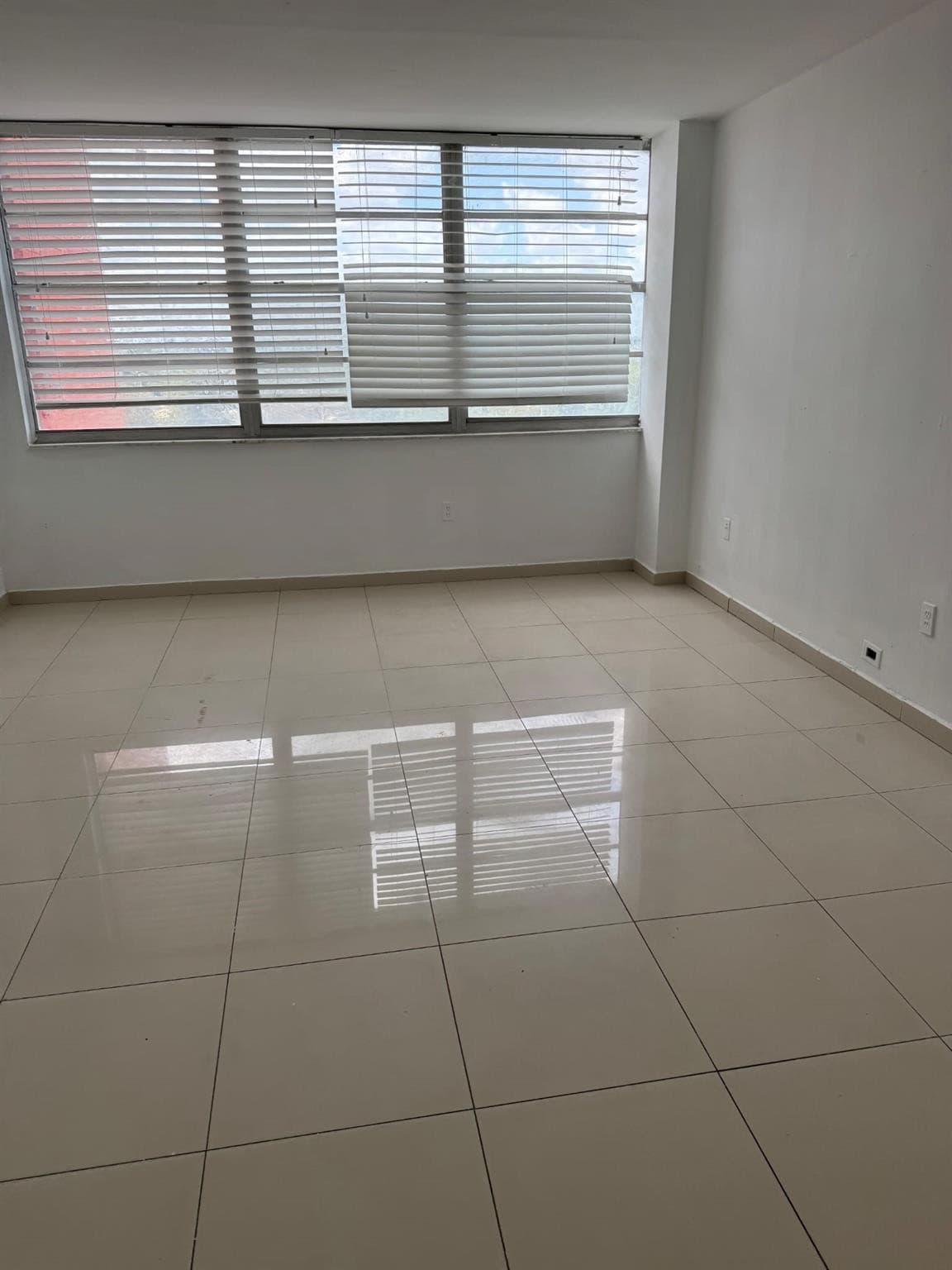 1301 NE Miami Gardens Drive 605w, Miami, FL 33179 — photo 6 of 10