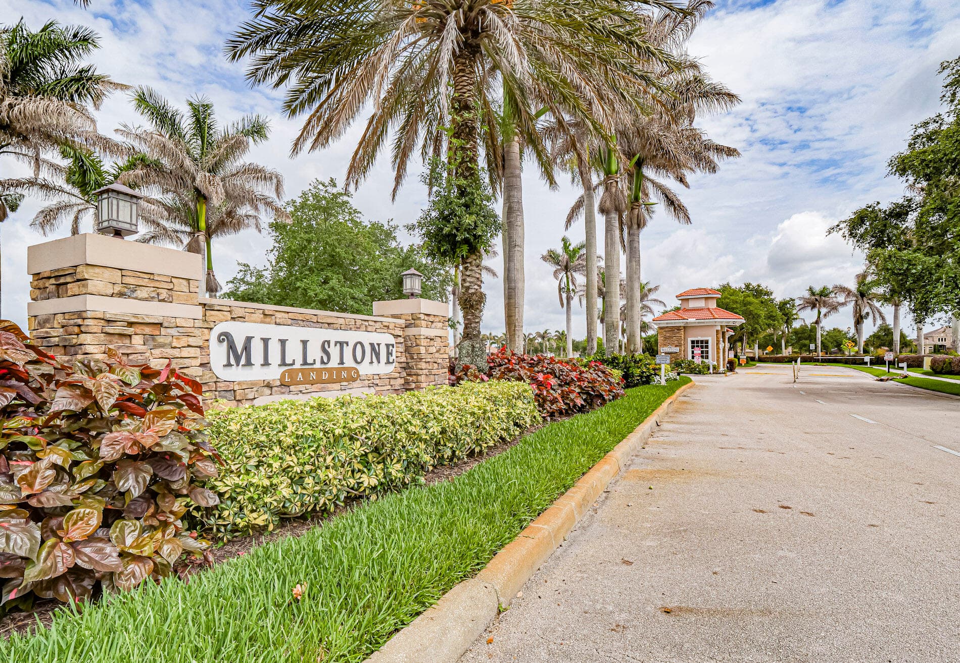 1750 SW Berkshire Cir Circle SW, Vero Beach, FL 32968 — photo 2 of 61