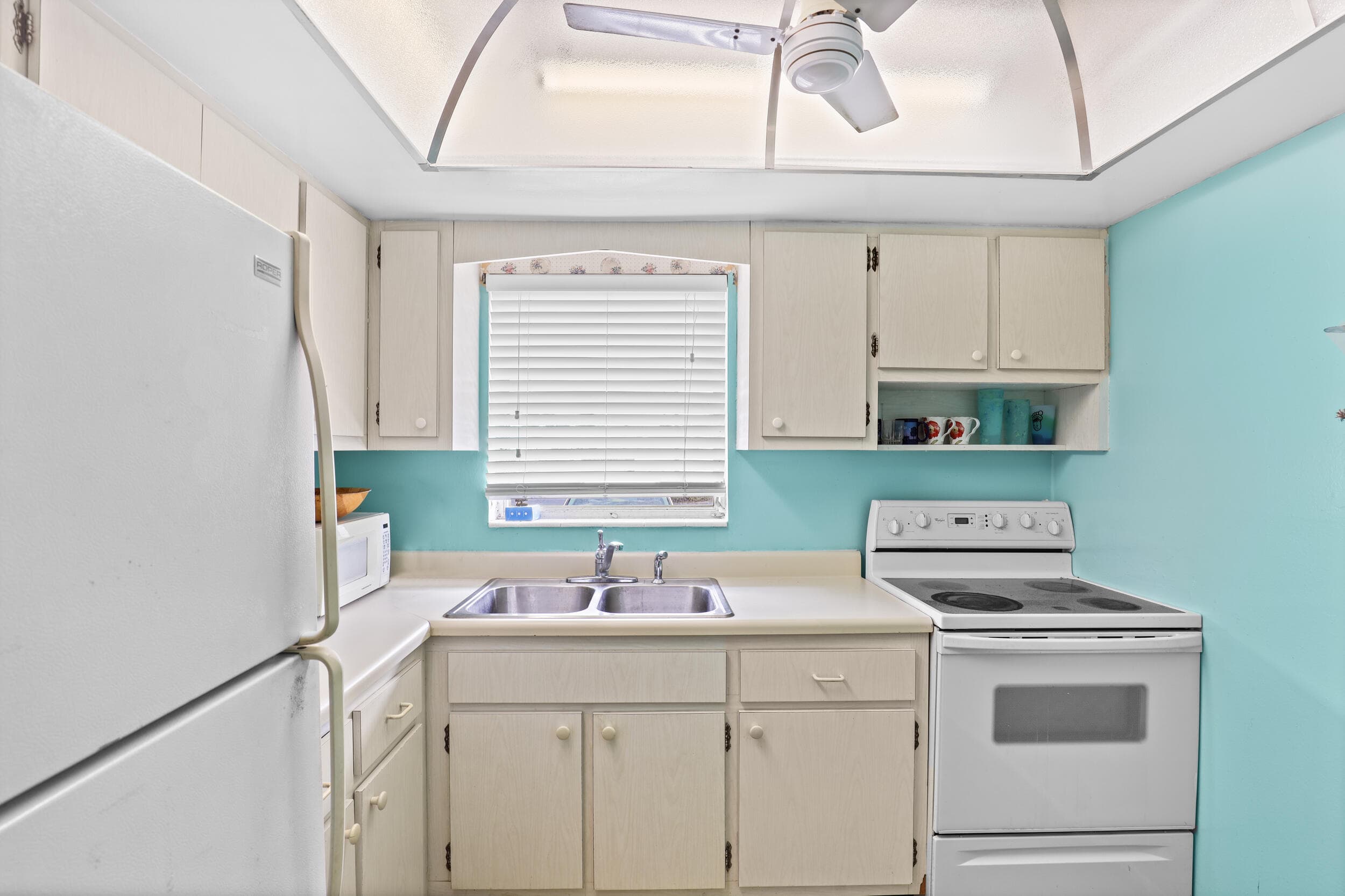 2885 W Ashley Dr Drive W B, West Palm Beach, FL 33415 — photo 9 of 34