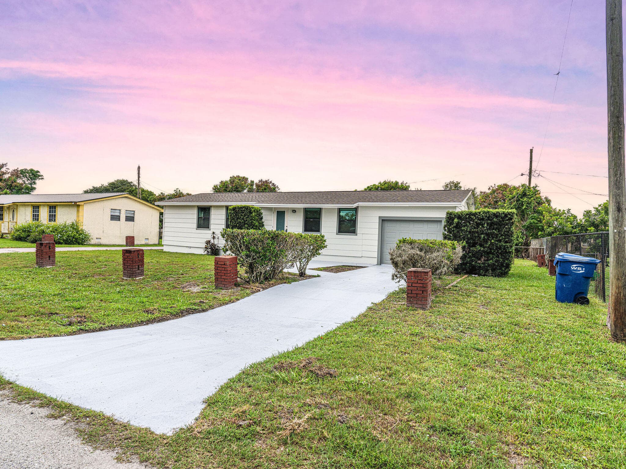 1028 Kentucky Avenue, Clewiston, FL 33440 — photo 2 of 41