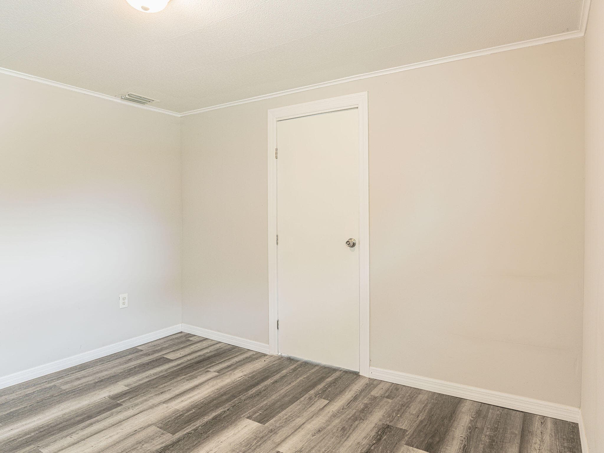 1028 Kentucky Avenue, Clewiston, FL 33440 — photo 13 of 41