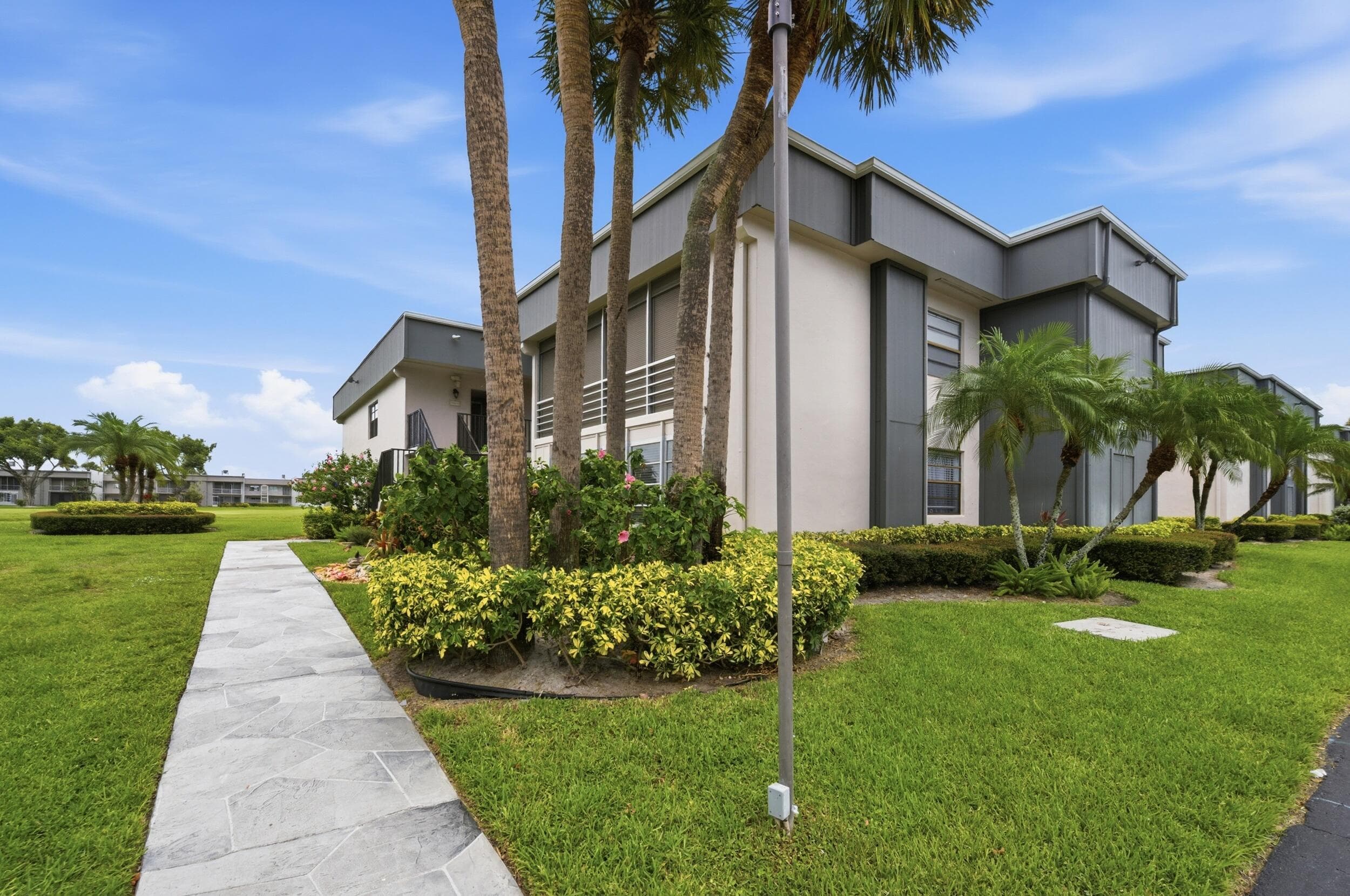 53 Piedmont B, Delray Beach, FL 33484 — photo 31 of 78