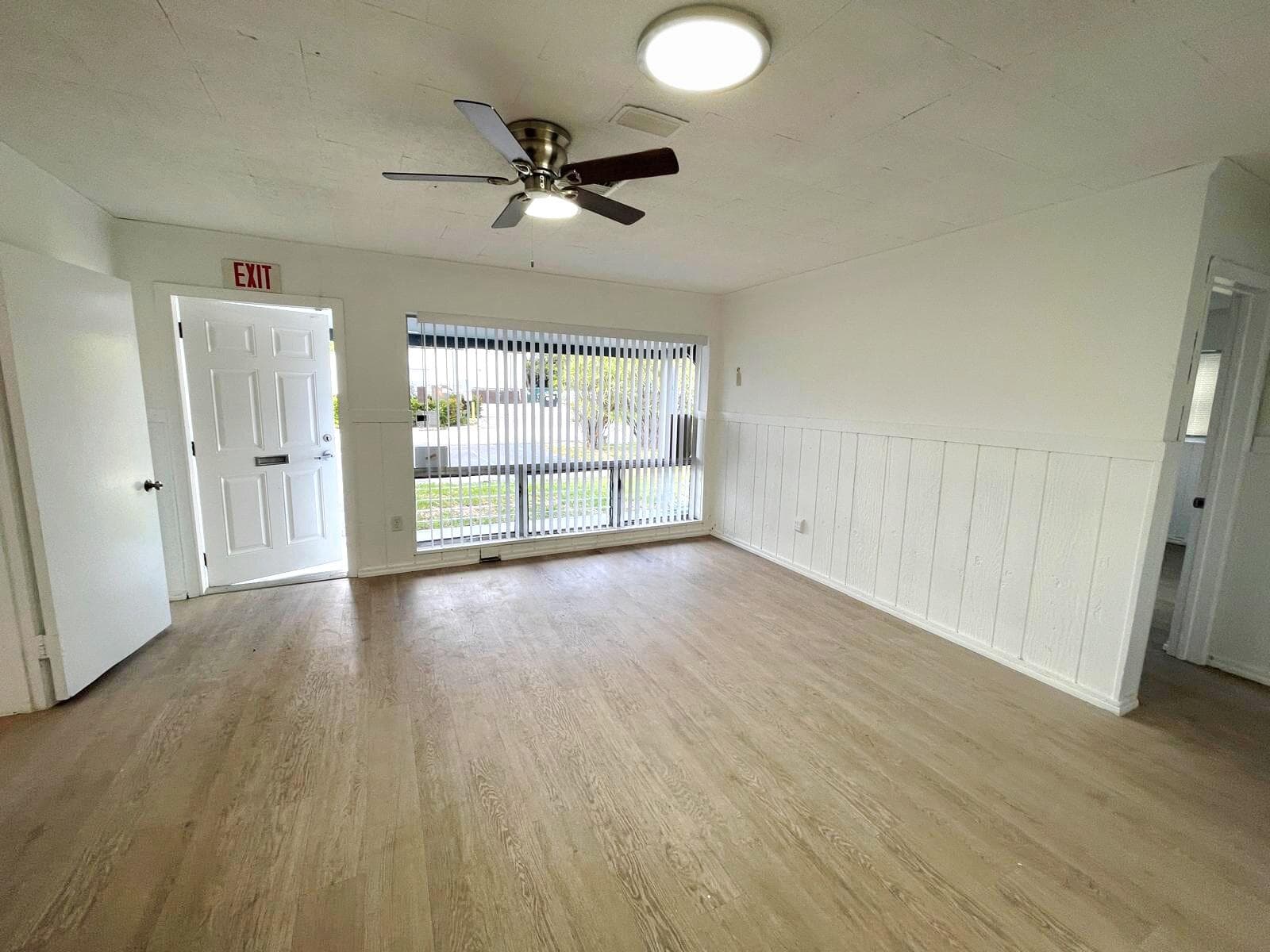 840 NW 33 Street, Oakland Park, FL 33309 — photo 5 of 21