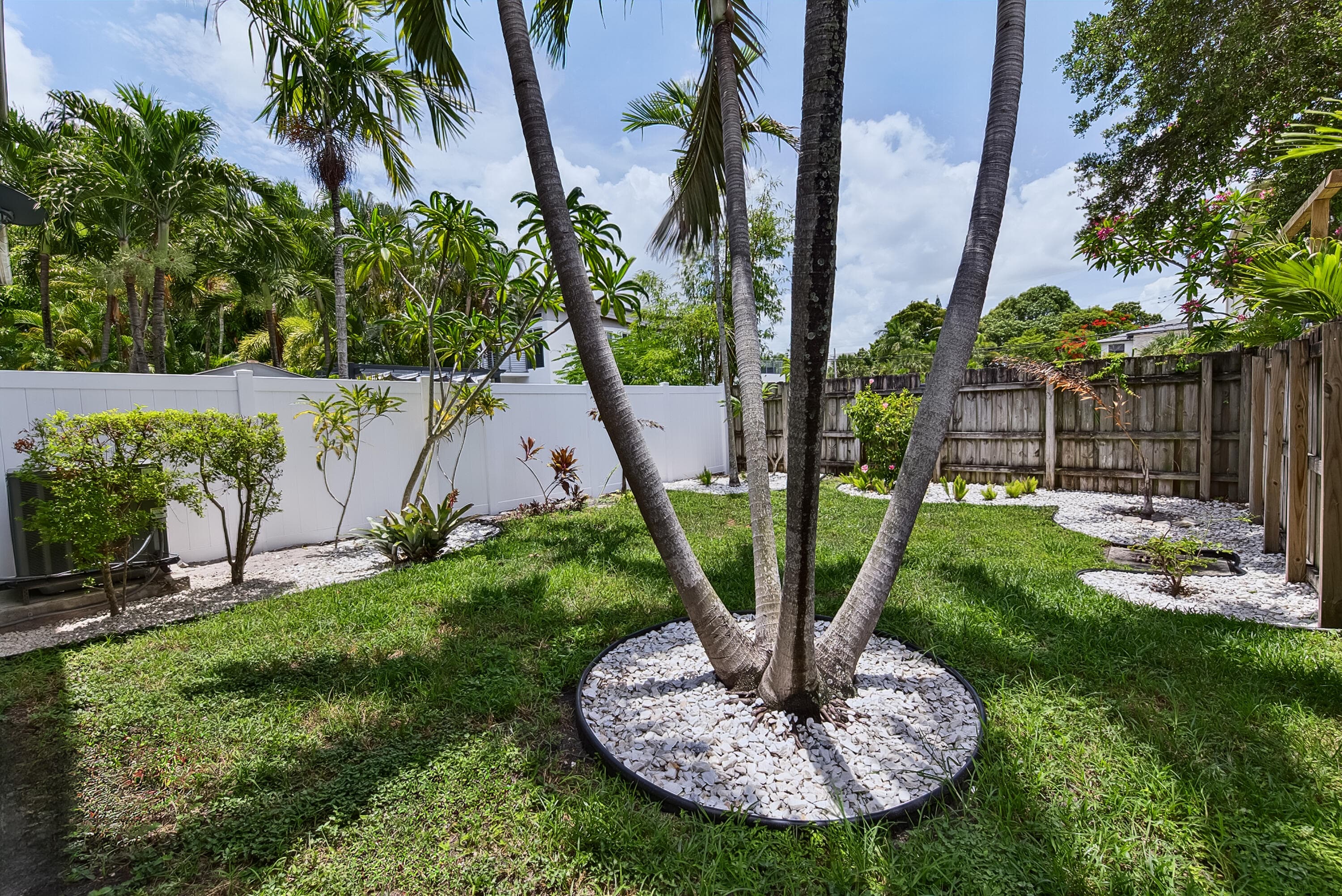 1135 NE 3rd Avenue, Fort Lauderdale, FL 33304 — photo 43 of 46