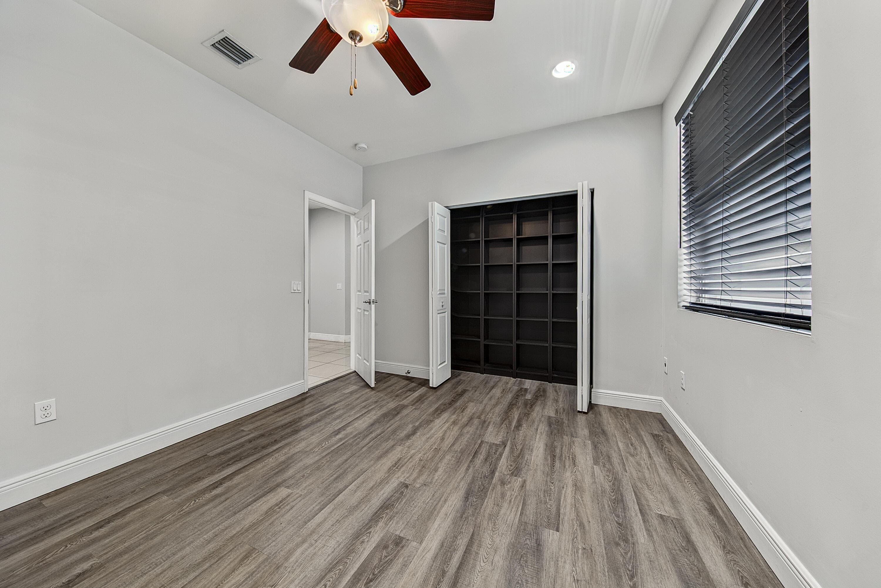 1135 NE 3rd Avenue, Fort Lauderdale, FL 33304 — photo 35 of 46