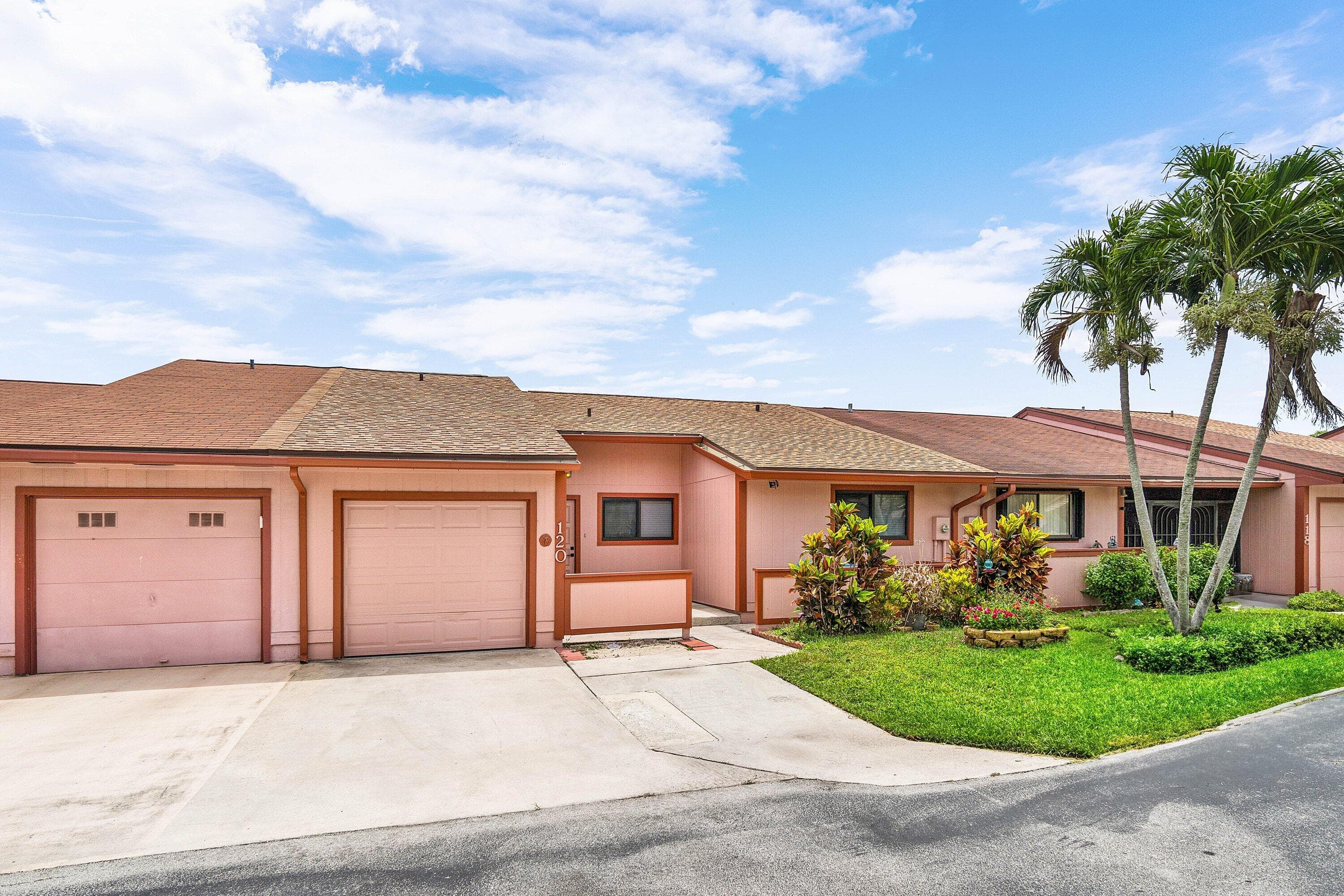120 Mayfair Lane, Boynton Beach, FL 33426 — photo 2 of 37
