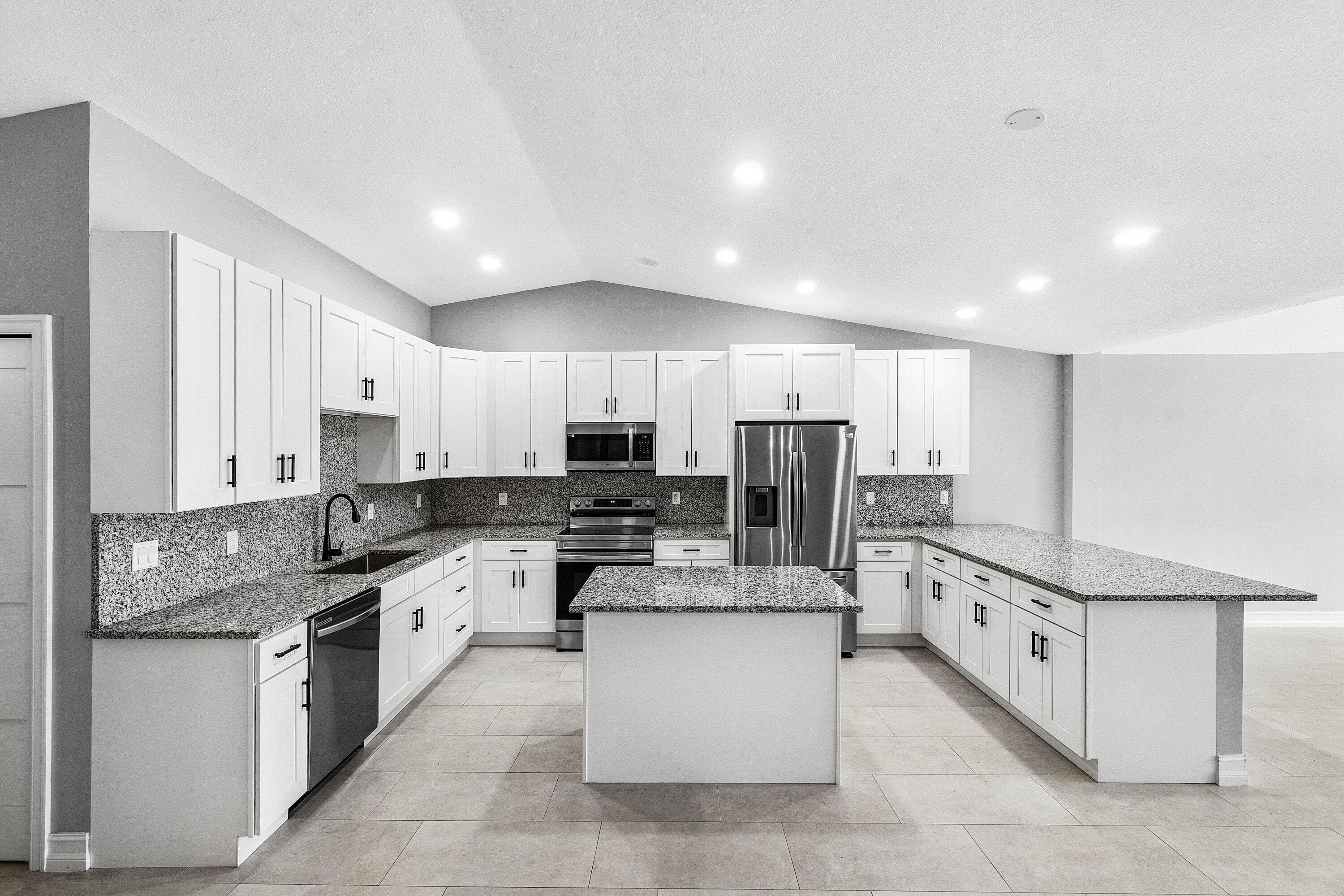 120 Mayfair Lane, Boynton Beach, FL 33426 — photo 8 of 37
