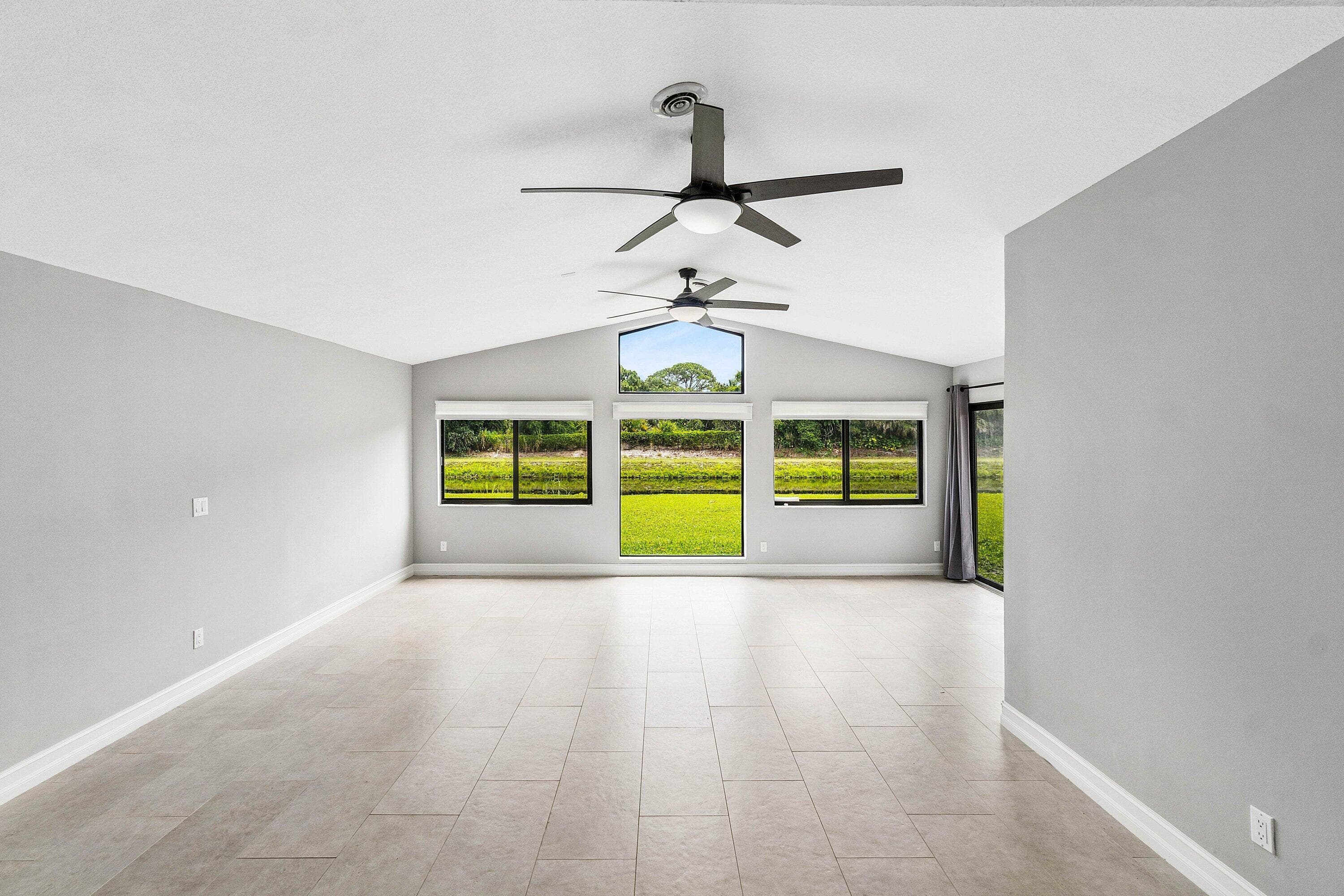 120 Mayfair Lane, Boynton Beach, FL 33426 — photo 12 of 37