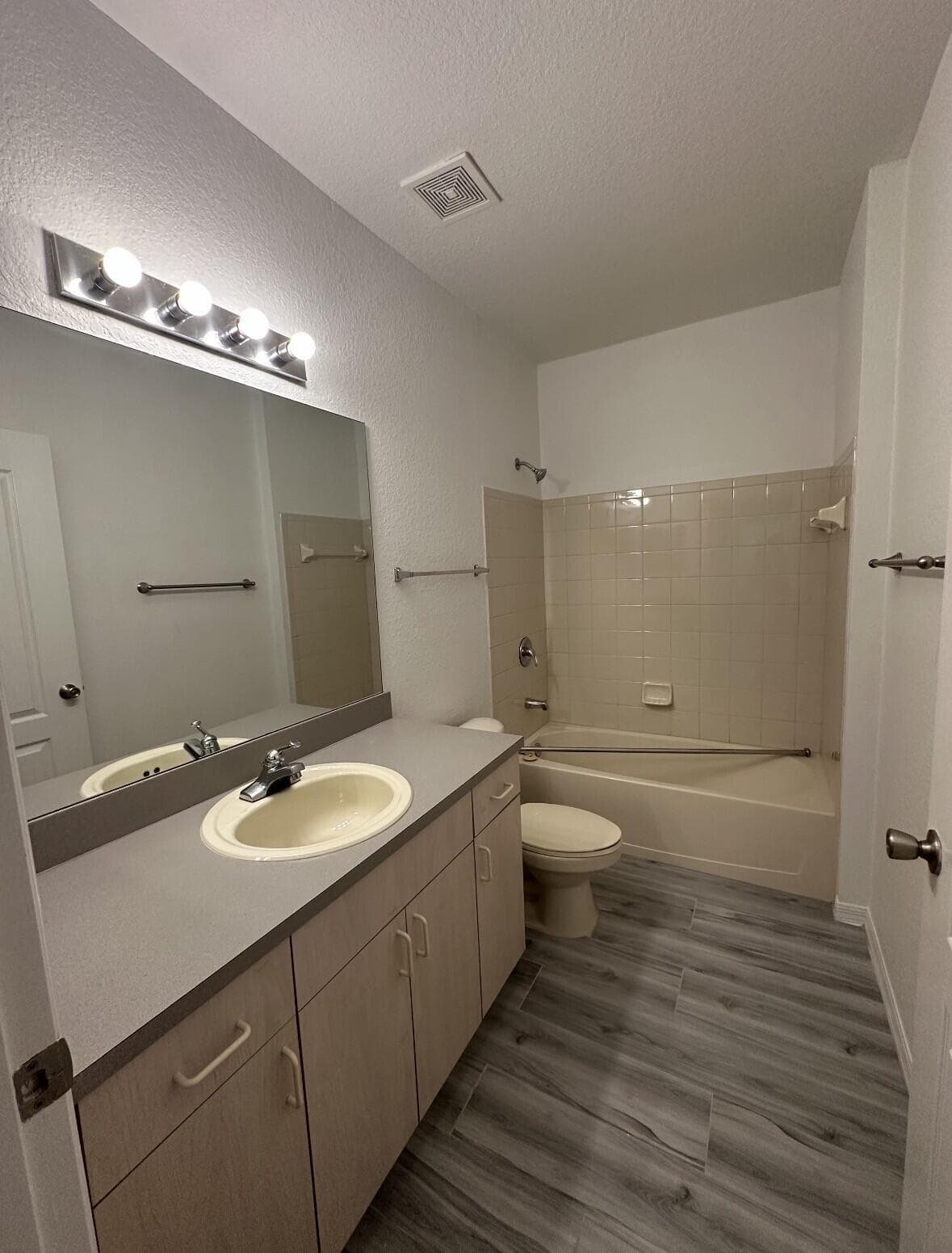 106 SW Peacock Boulevard 4-205, Port St. Lucie, FL 34986 — photo 14 of 37