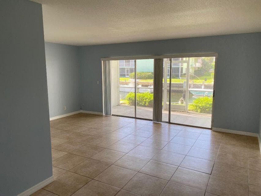 120 Wettaw Lane 112, North Palm Beach, FL 33408 — photo 1 of 13