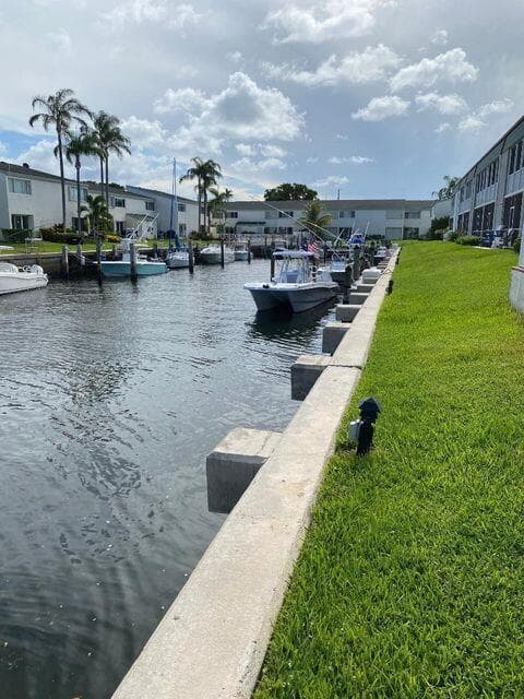 120 Wettaw Lane 112, North Palm Beach, FL 33408 — photo 11 of 13