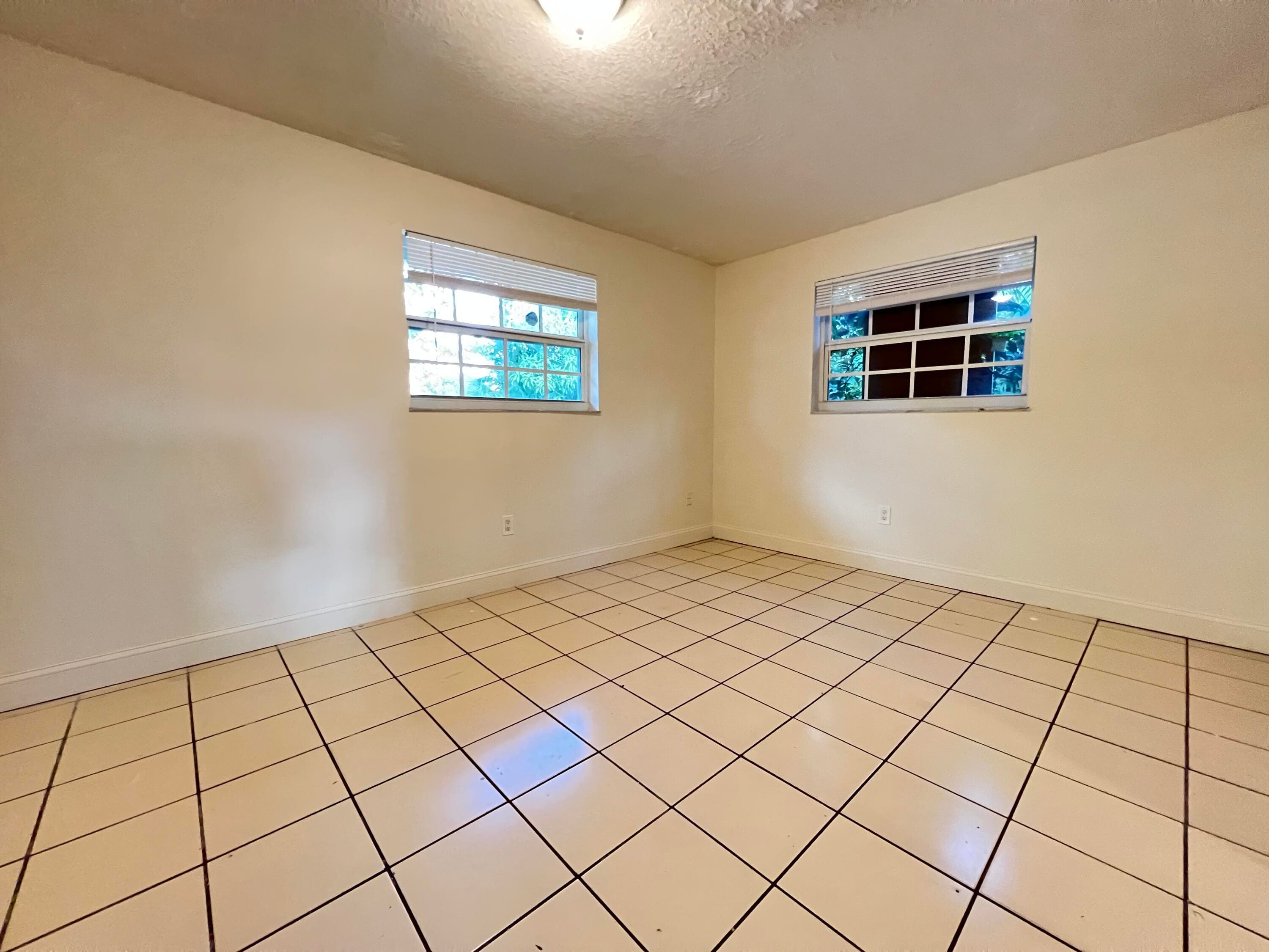 2448 SW 42nd Terrace, Fort Lauderdale, FL 33317 — photo 6 of 9
