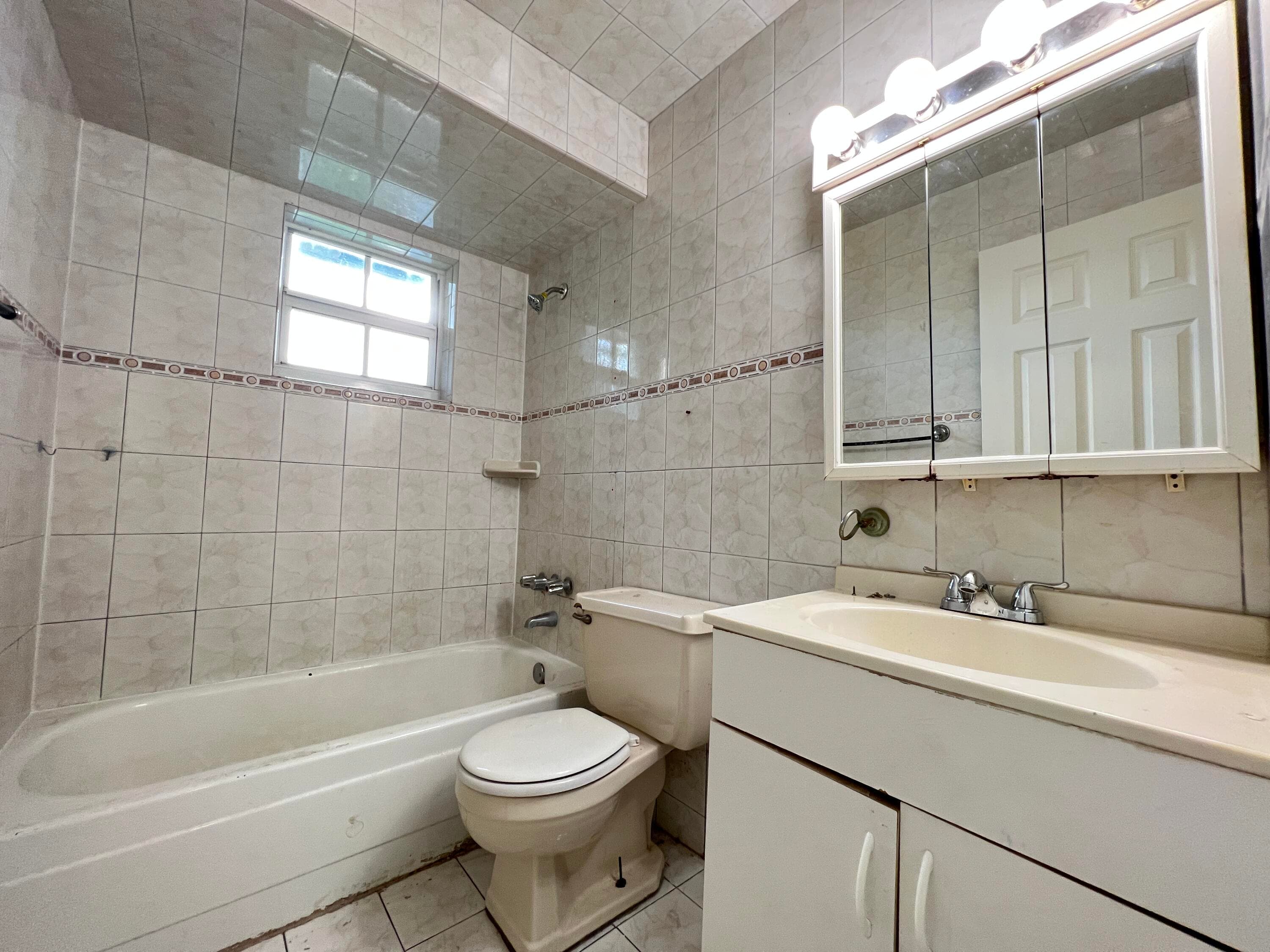 2448 SW 42nd Terrace, Fort Lauderdale, FL 33317 — photo 7 of 9