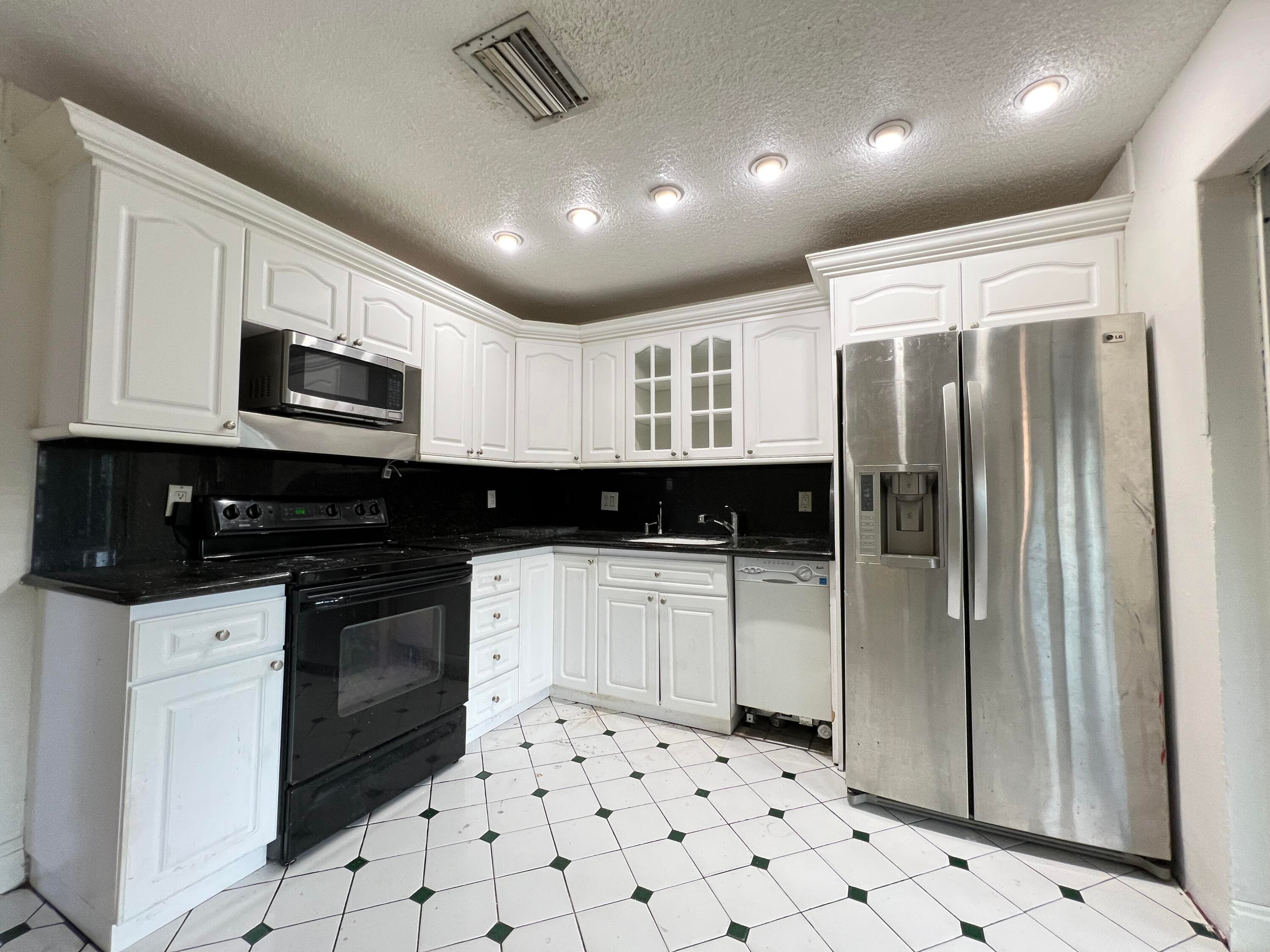 2448 SW 42nd Terrace, Fort Lauderdale, FL 33317 — photo 9 of 9