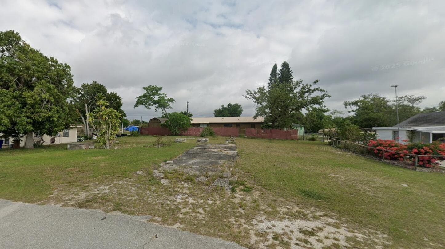 110 Bethune Street, Lake Placid, FL 33852 — photo 1 of 6