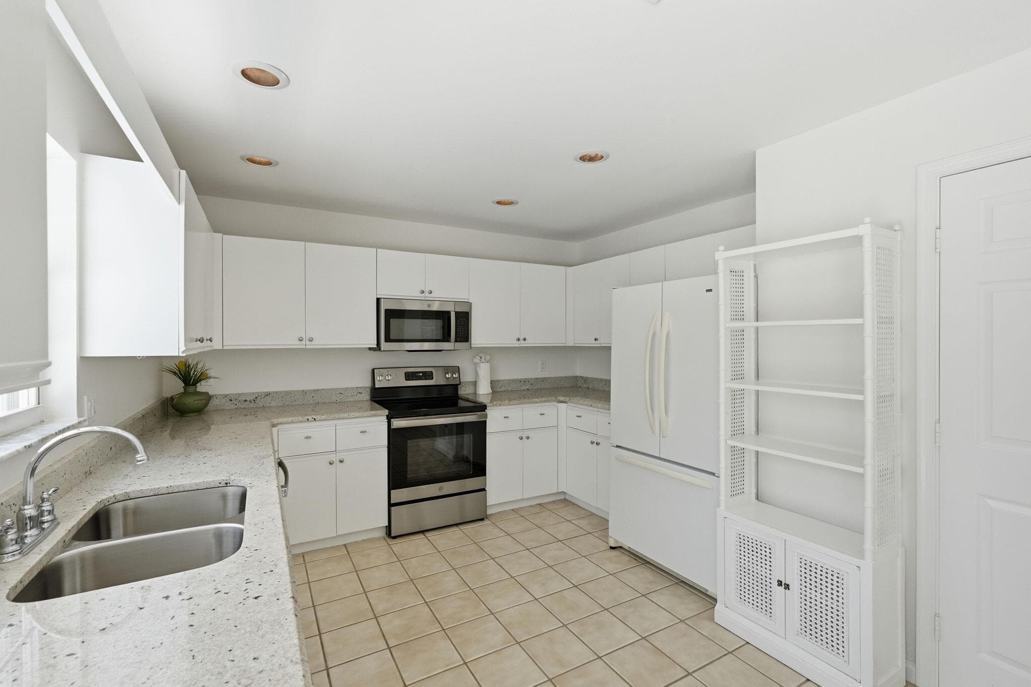 9205 SE Woods End Place, Jupiter, FL 33469 — photo 18 of 70