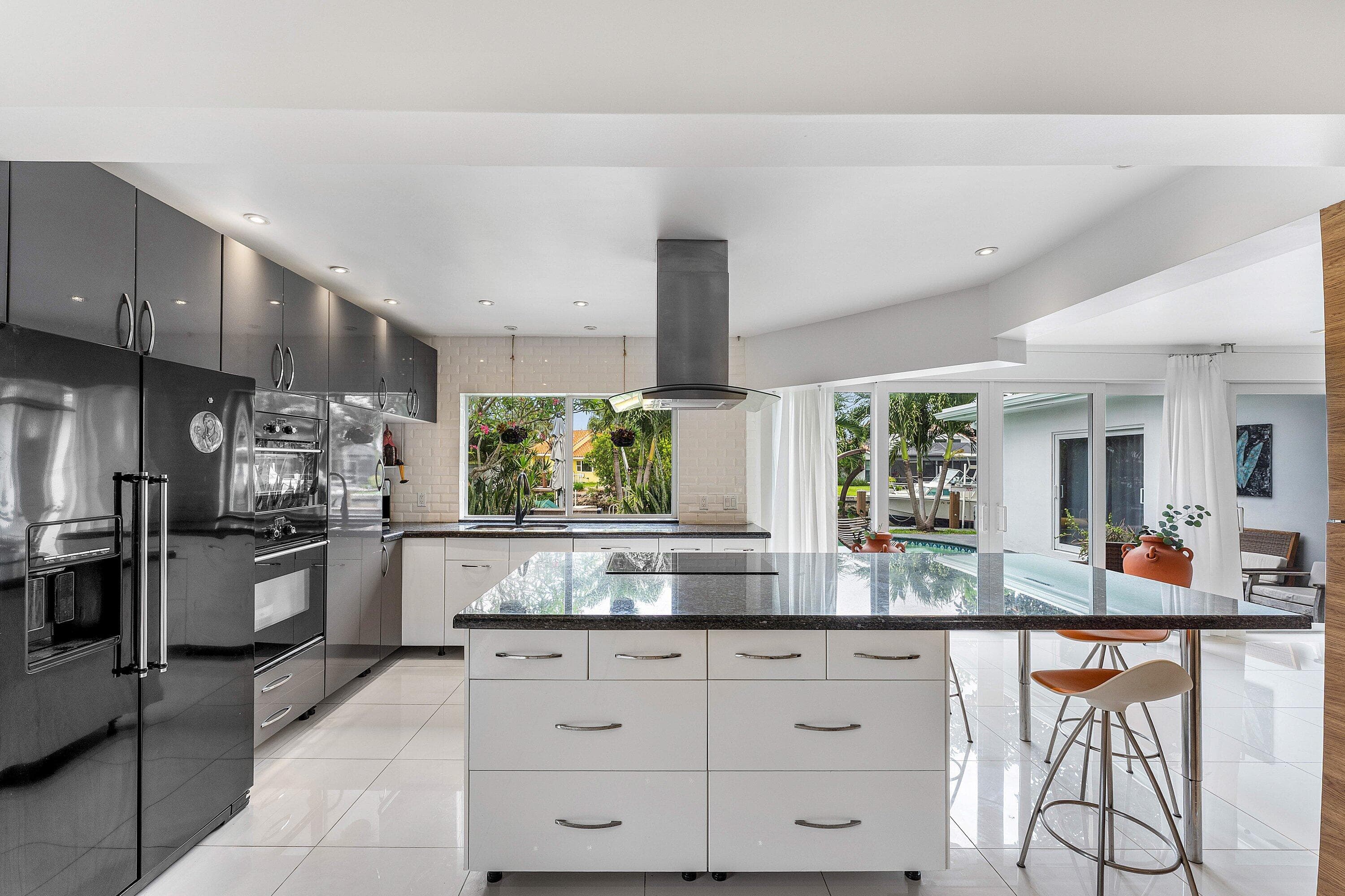 5660 Nassau Drive, Boca Raton, FL 33487 — photo 13 of 38