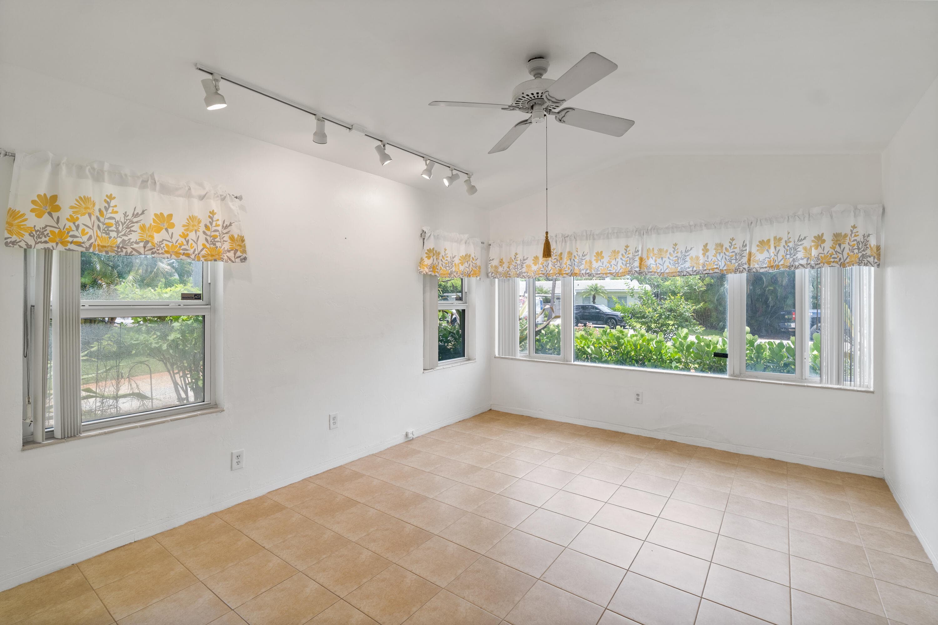 1705 NE 26th Avenue, Fort Lauderdale, FL 33305 — photo 16 of 47