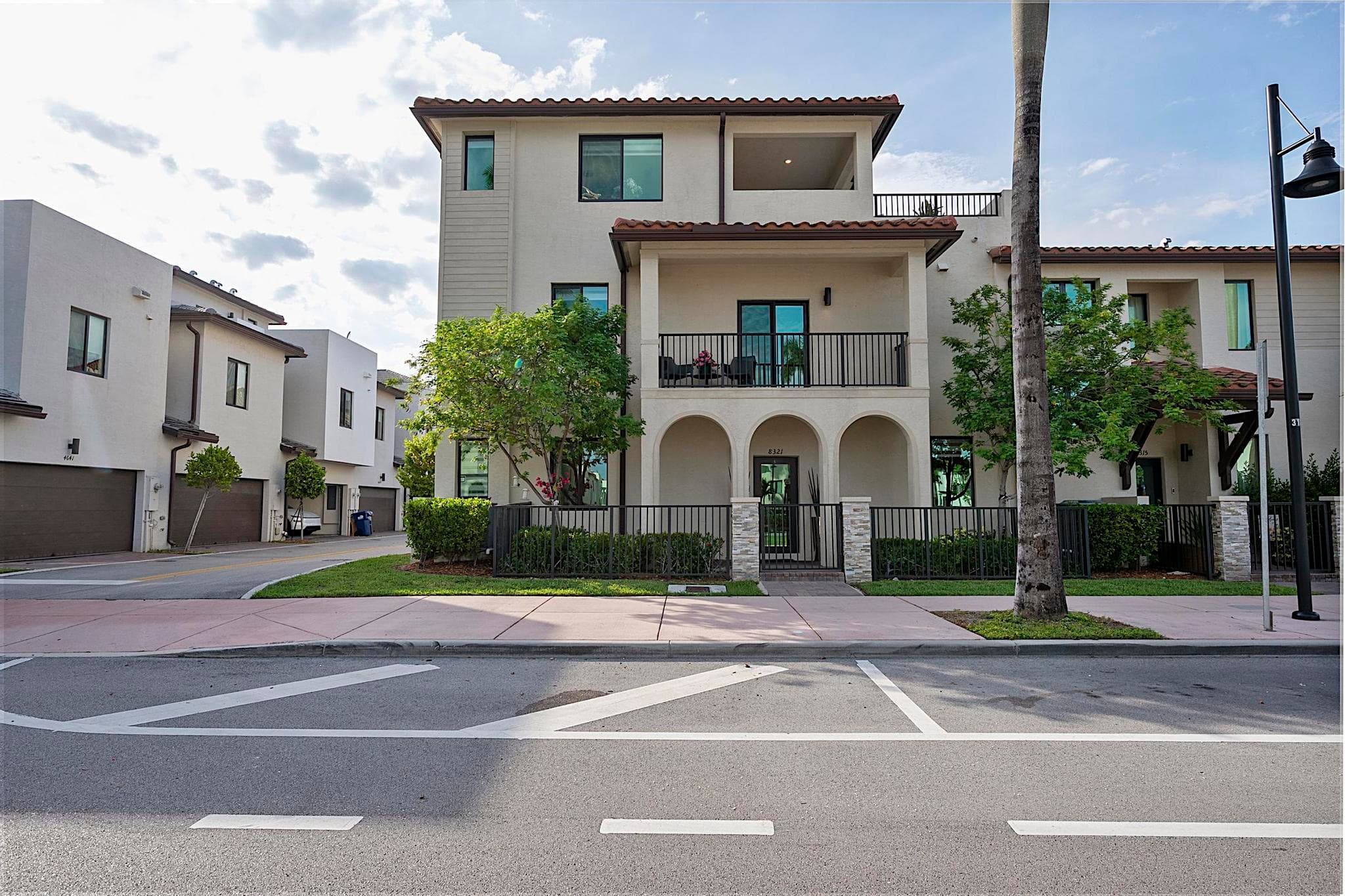 8321 Central Park Boulevard, Doral, FL 33166 — photo 1 of 81