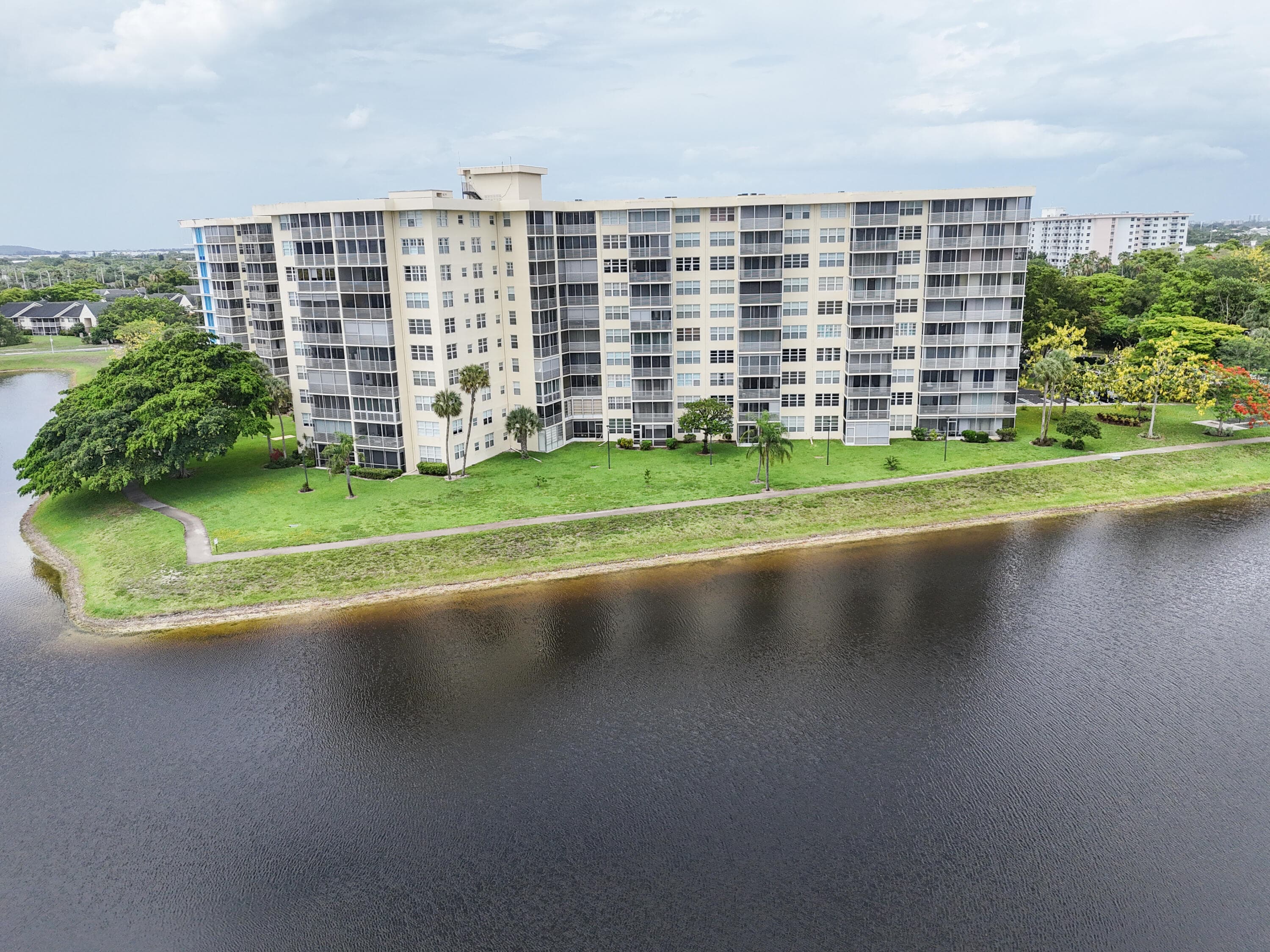 3095 N Course Drive 409, Pompano Beach, FL 33069 — photo 38 of 47