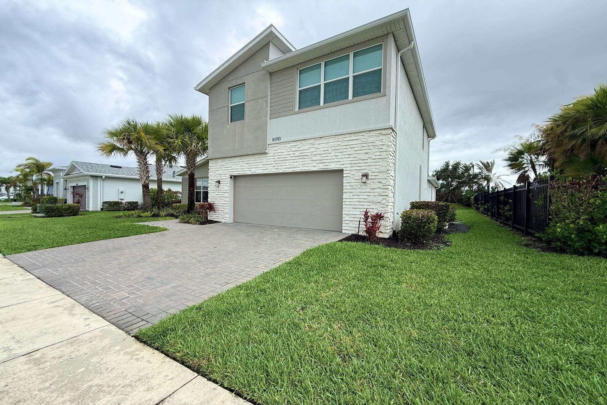 10710 SW Hensley Street, Port St. Lucie, FL 34987 — photo 2 of 38