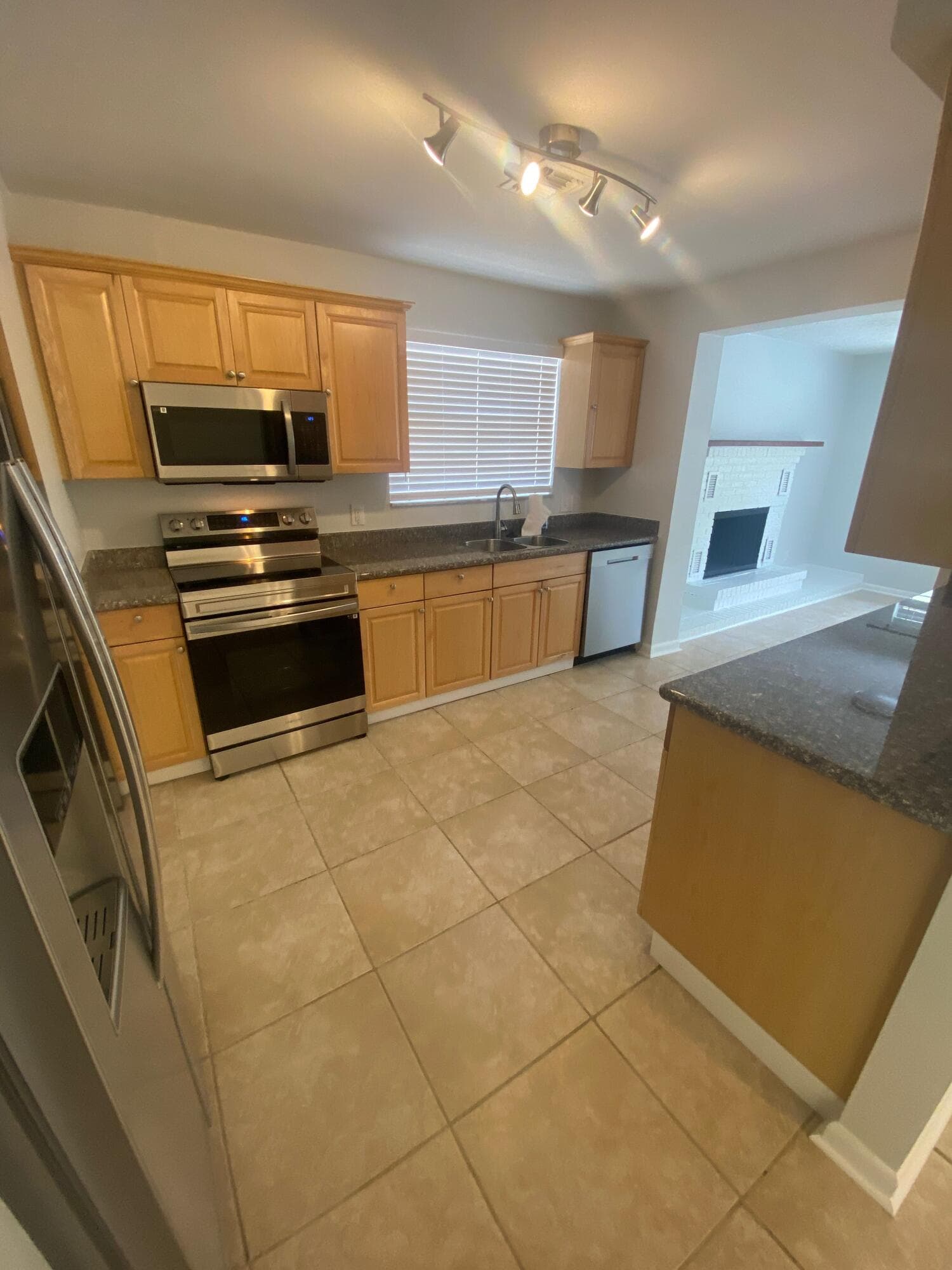 1317 Willow Road, West Palm Beach, FL 33406 — photo 5 of 33