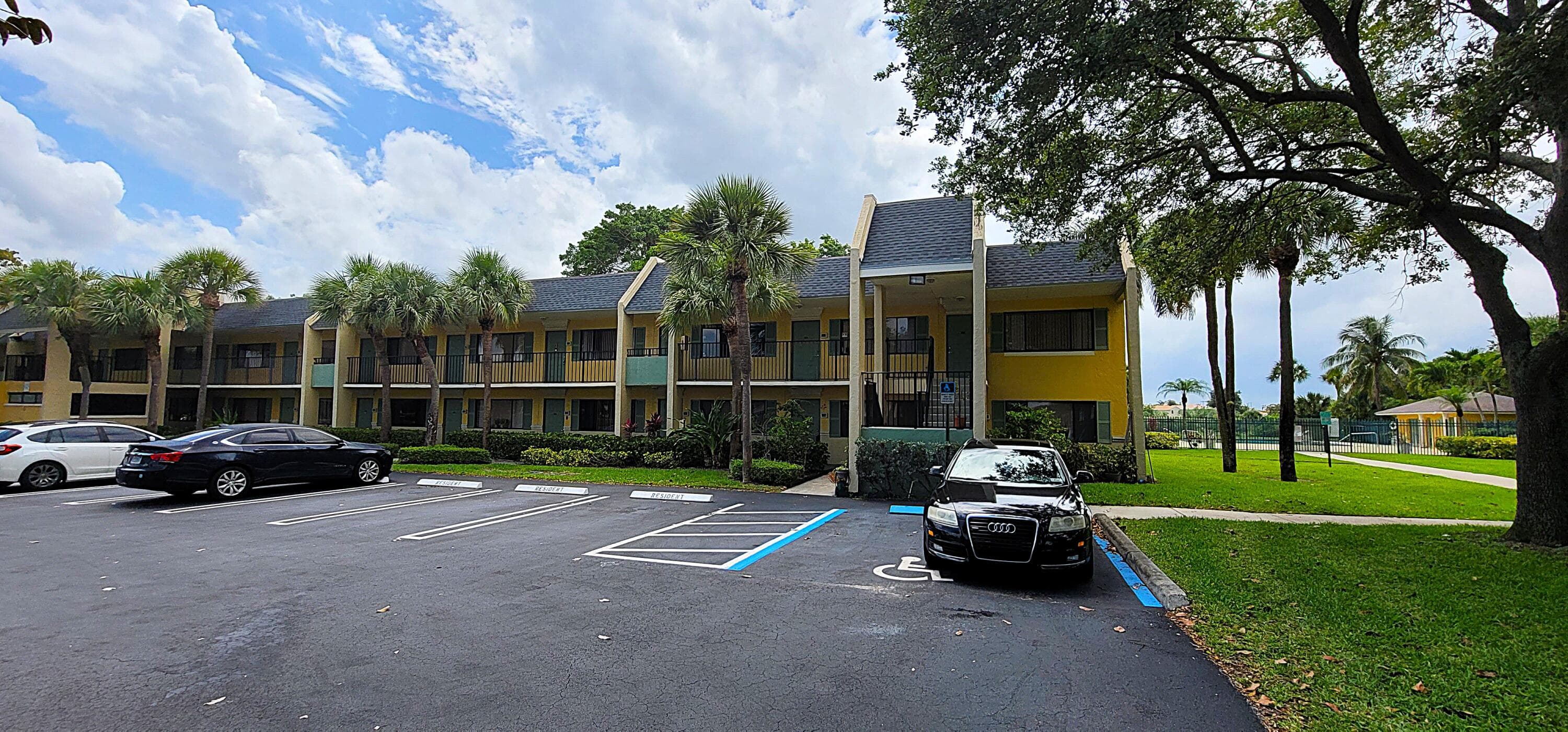 1617 Meadows Circle W, Boynton Beach, FL 33436 — photo 1 of 28
