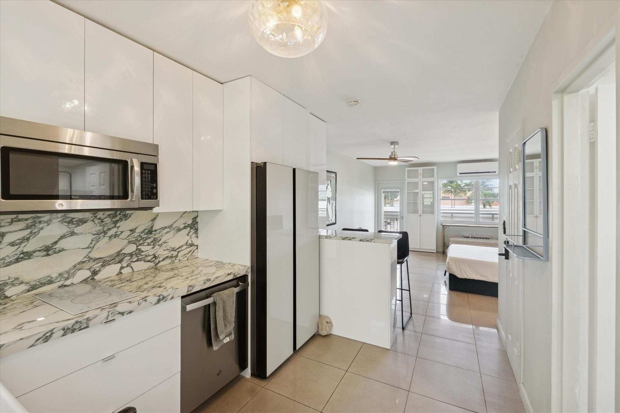 851 Meridian Avenue 33, Miami Beach, FL 33139 — photo 2 of 10