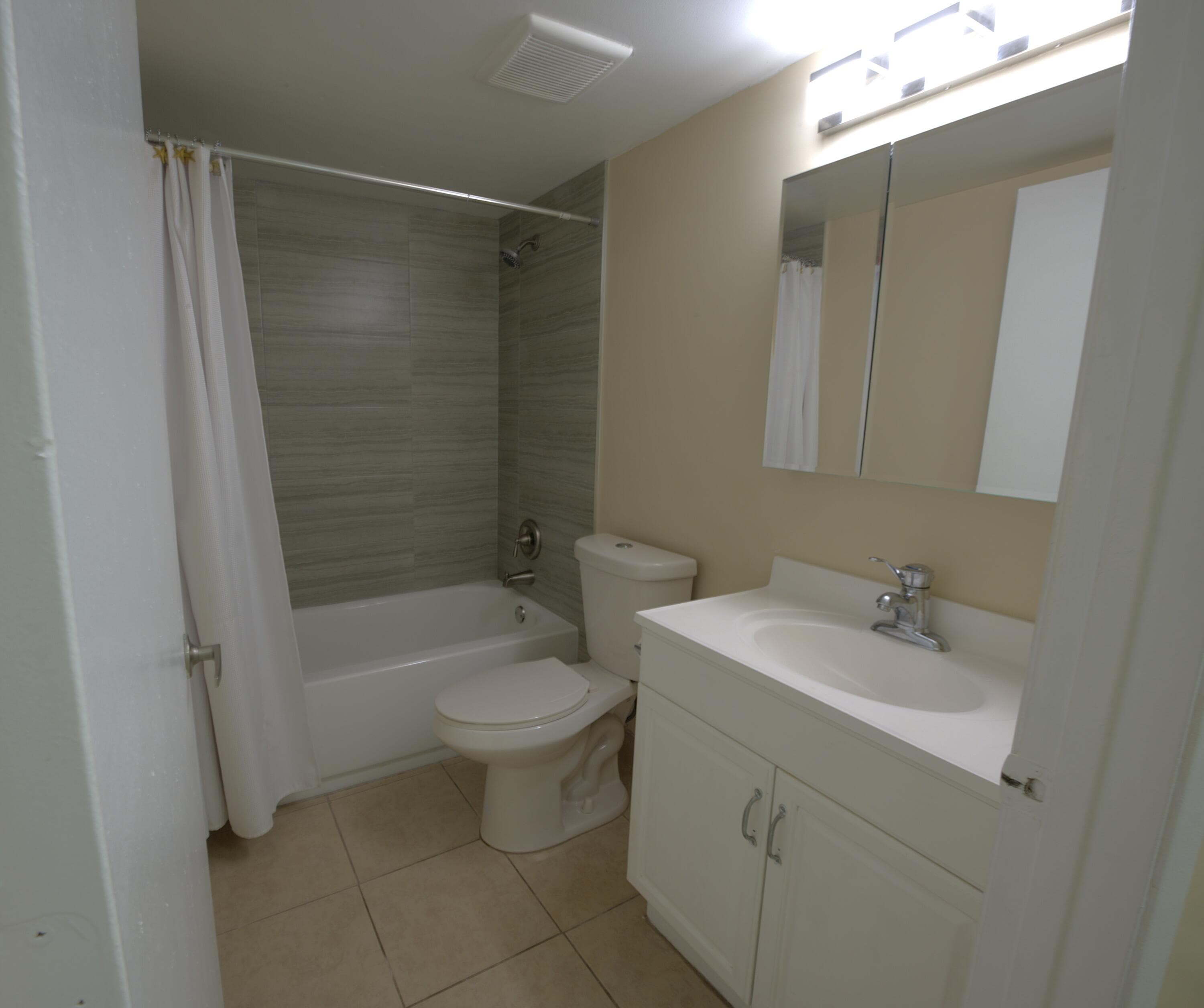 1617 Meadows Circle W, Boynton Beach, FL 33436 — photo 8 of 28
