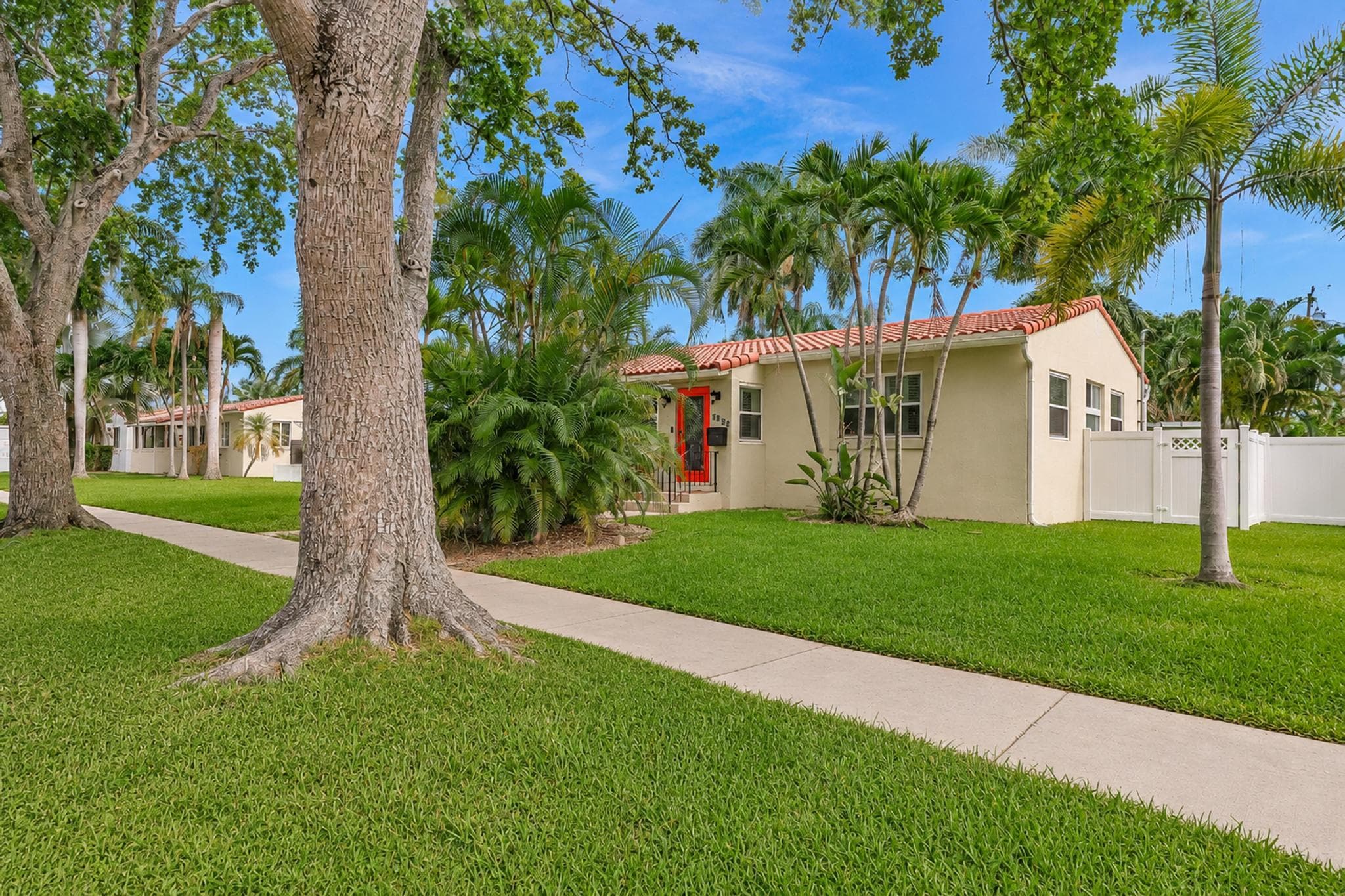 1527 Mayo Street, Hollywood, FL 33020 — photo 3 of 59