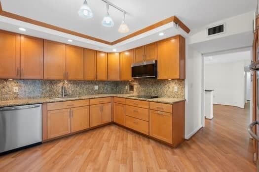2816 N 46 Avenue J482, Hollywood, FL 33021 — photo 12 of 40