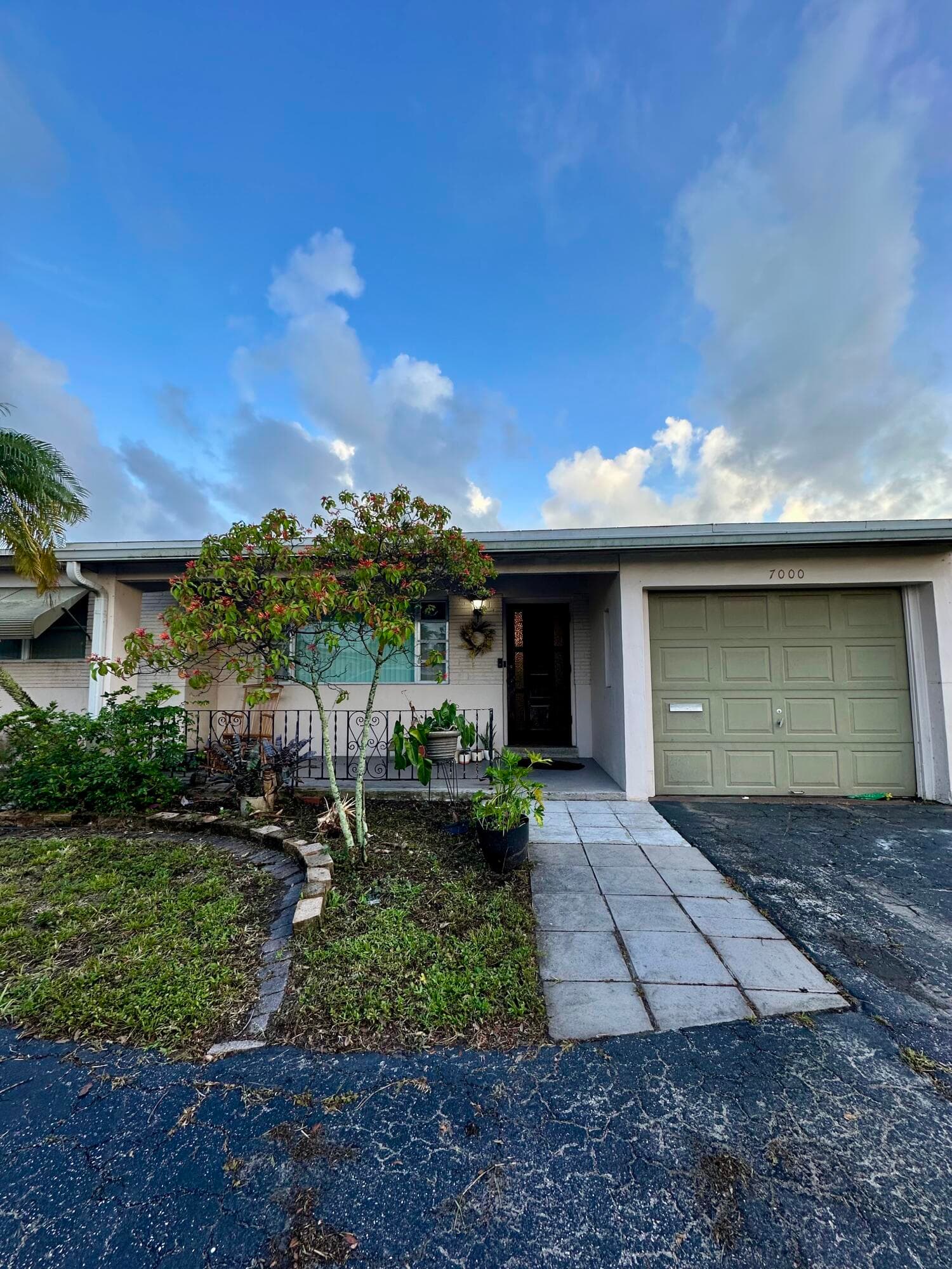 7000 SW 11th Street, Pembroke Pines, FL 33023 — photo 6 of 55