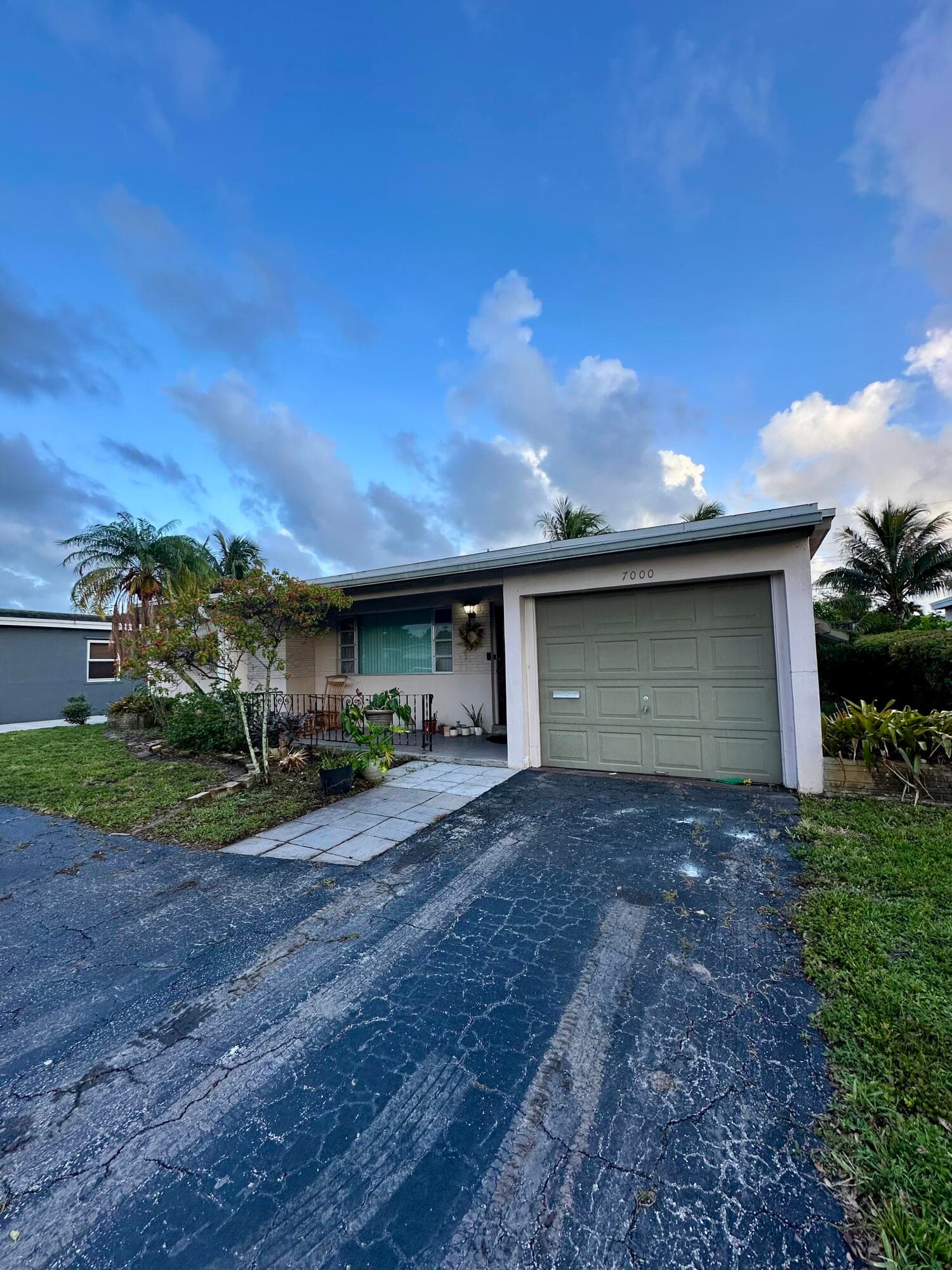 7000 SW 11th Street, Pembroke Pines, FL 33023 — photo 7 of 55