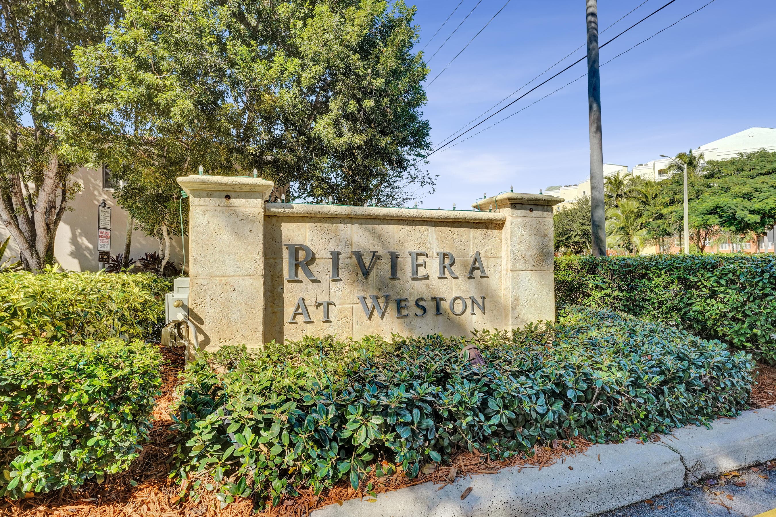 173 Riviera Circle, Weston, FL 33326 — photo 8 of 41