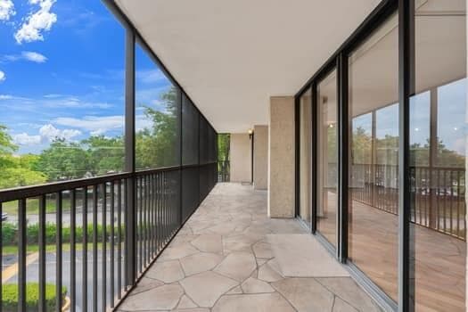 2816 N 46 Avenue J482, Hollywood, FL 33021 — photo 28 of 40
